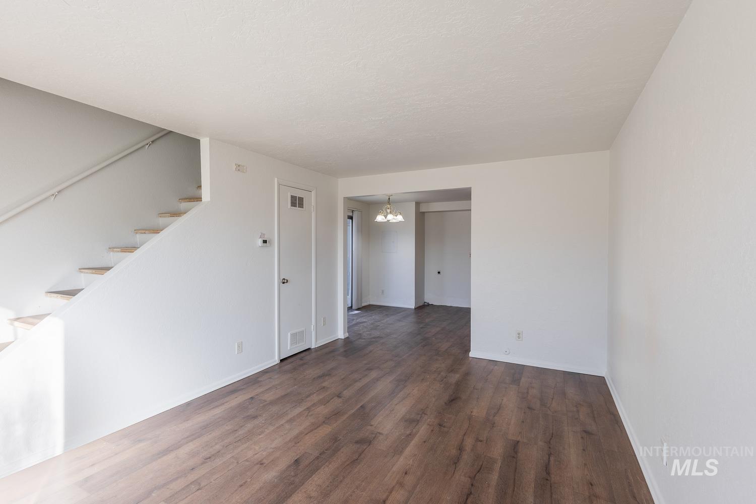 700 W Idaho Ave., Meridian, Idaho 83642, 2 Bedrooms, 1 Bathroom, Residential Income For Sale, Price $864,990, 98991030