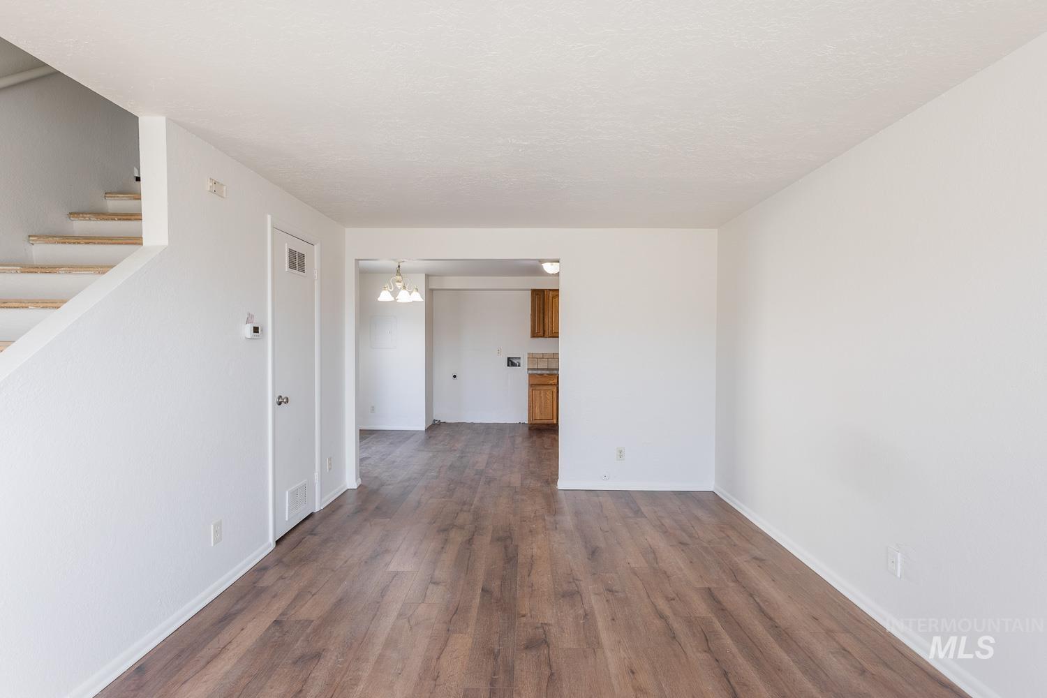 700 W Idaho Ave., Meridian, Idaho 83642, 2 Bedrooms, 1 Bathroom, Residential Income For Sale, Price $864,990, 98991030