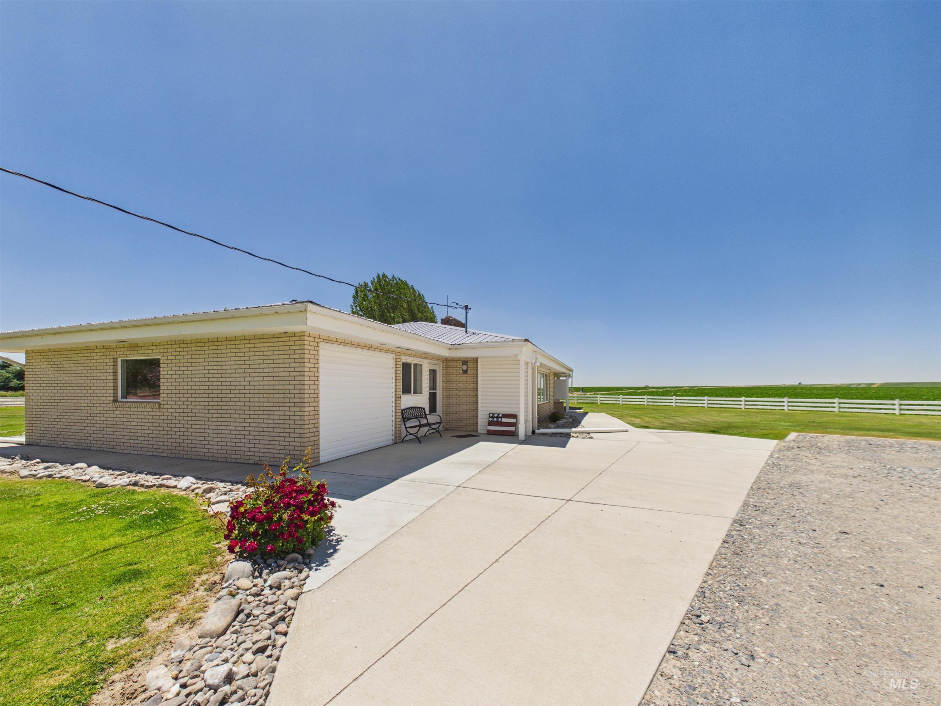 253 N 700 West, Paul, Idaho 83347, 5 Bedrooms, 2.5 Bathrooms, Residential For Sale, Price $575,000, 98991037