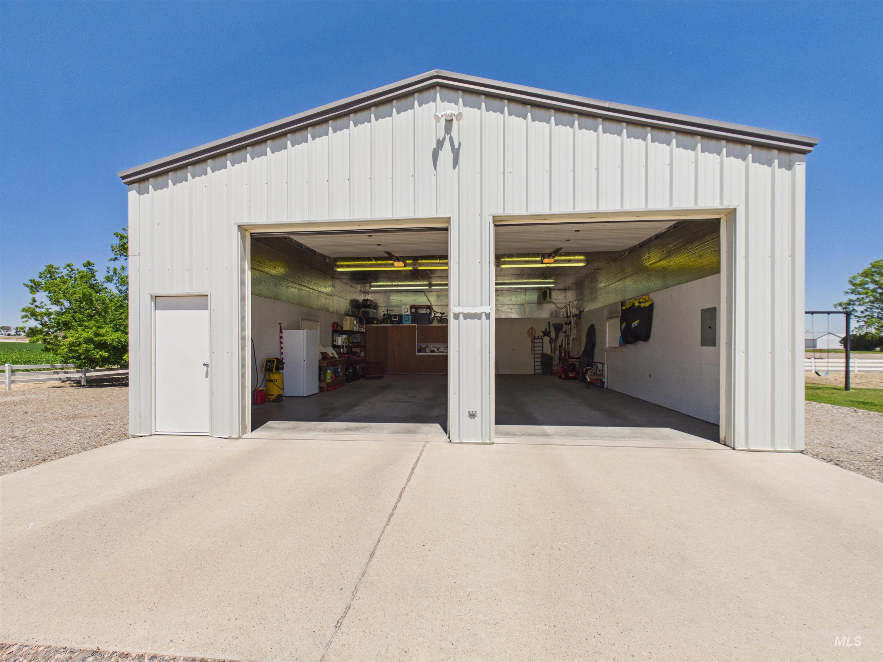 253 N 700 West, Paul, Idaho 83347, 5 Bedrooms, 2.5 Bathrooms, Residential For Sale, Price $575,000, 98991037