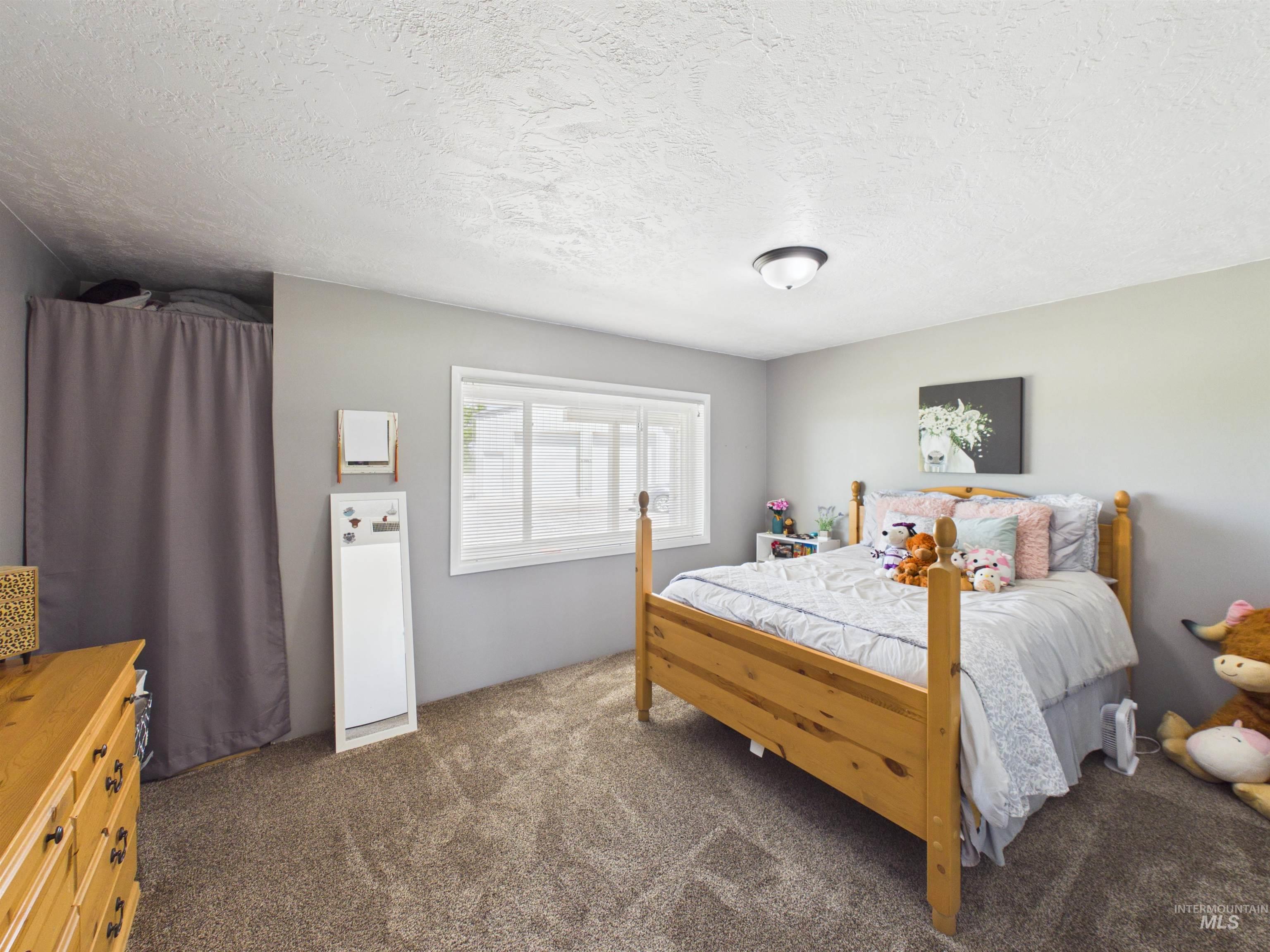 253 N 700 West, Paul, Idaho 83347, 5 Bedrooms, 2.5 Bathrooms, Residential For Sale, Price $575,000, 98991037