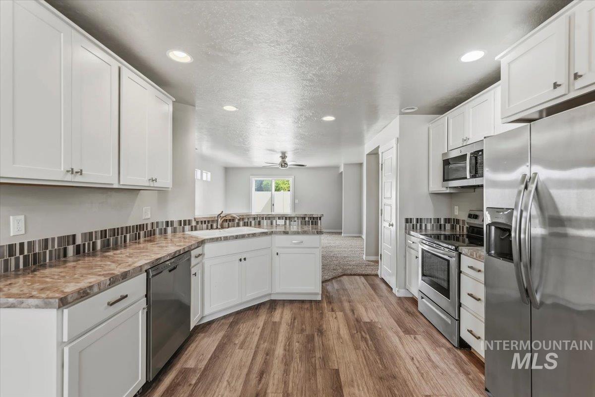 5170 N N Maplestone Ave., Meridian, Idaho 83646, 3 Bedrooms, 2 Bathrooms, Residential For Sale, Price $425,000, 98991038