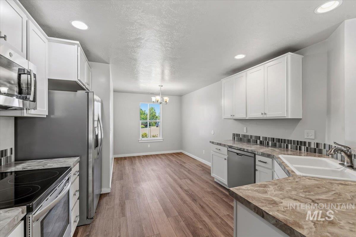 5170 N N Maplestone Ave., Meridian, Idaho 83646, 3 Bedrooms, 2 Bathrooms, Residential For Sale, Price $425,000, 98991038