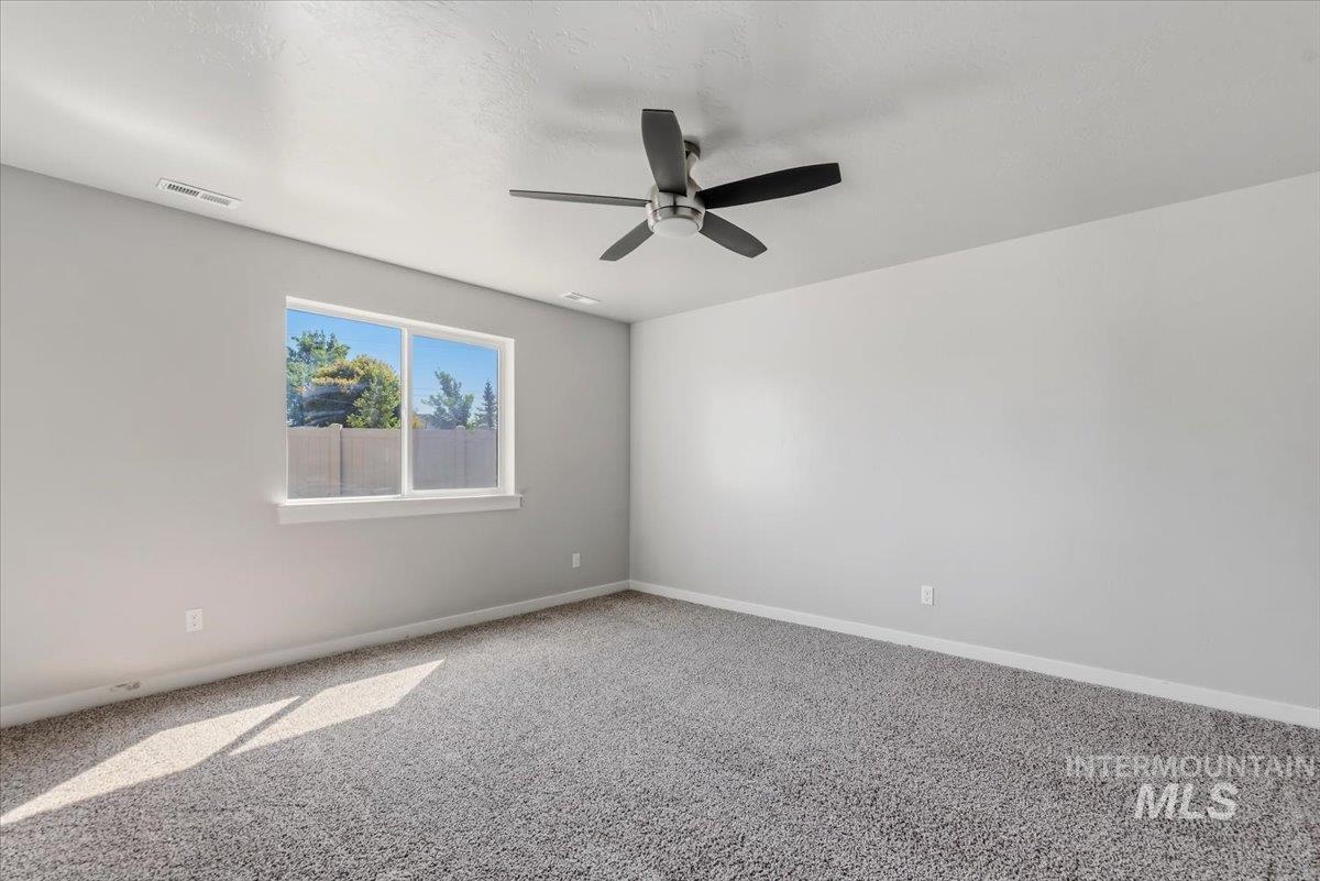 5170 N N Maplestone Ave., Meridian, Idaho 83646, 3 Bedrooms, 2 Bathrooms, Residential For Sale, Price $425,000, 98991038