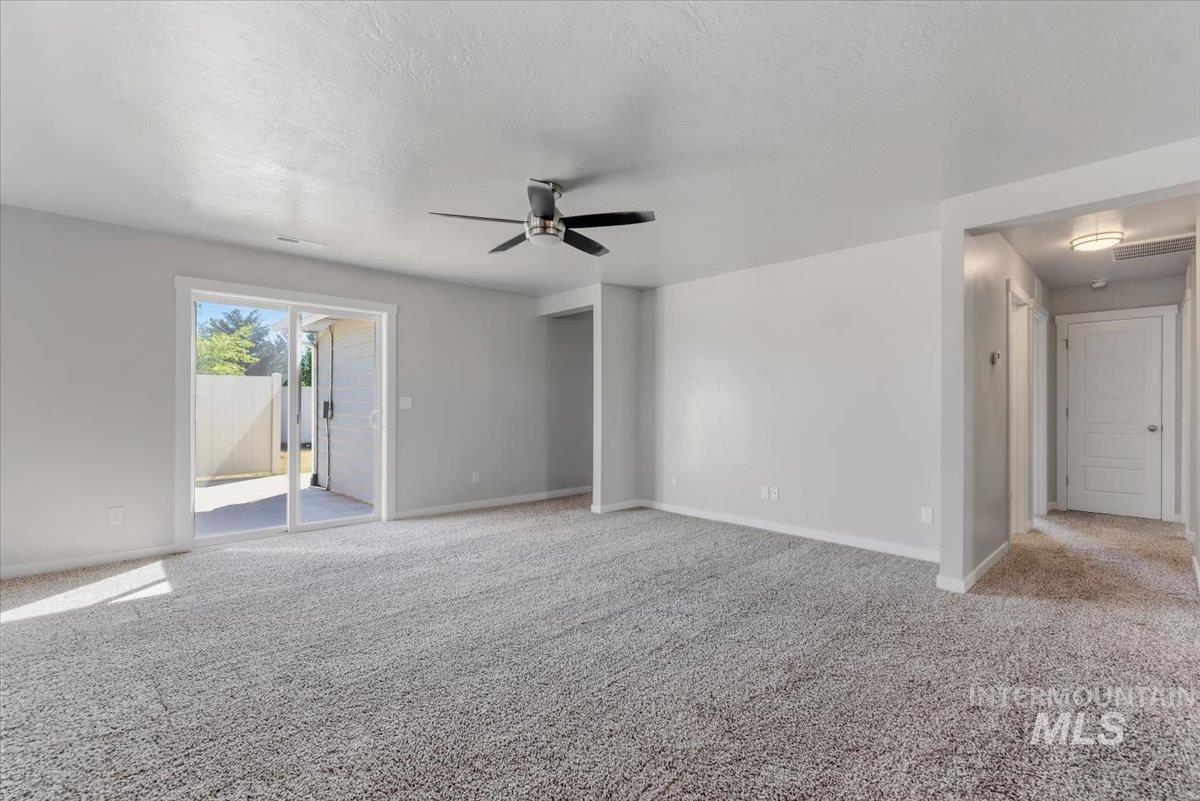 5170 N N Maplestone Ave., Meridian, Idaho 83646, 3 Bedrooms, 2 Bathrooms, Residential For Sale, Price $425,000, 98991038