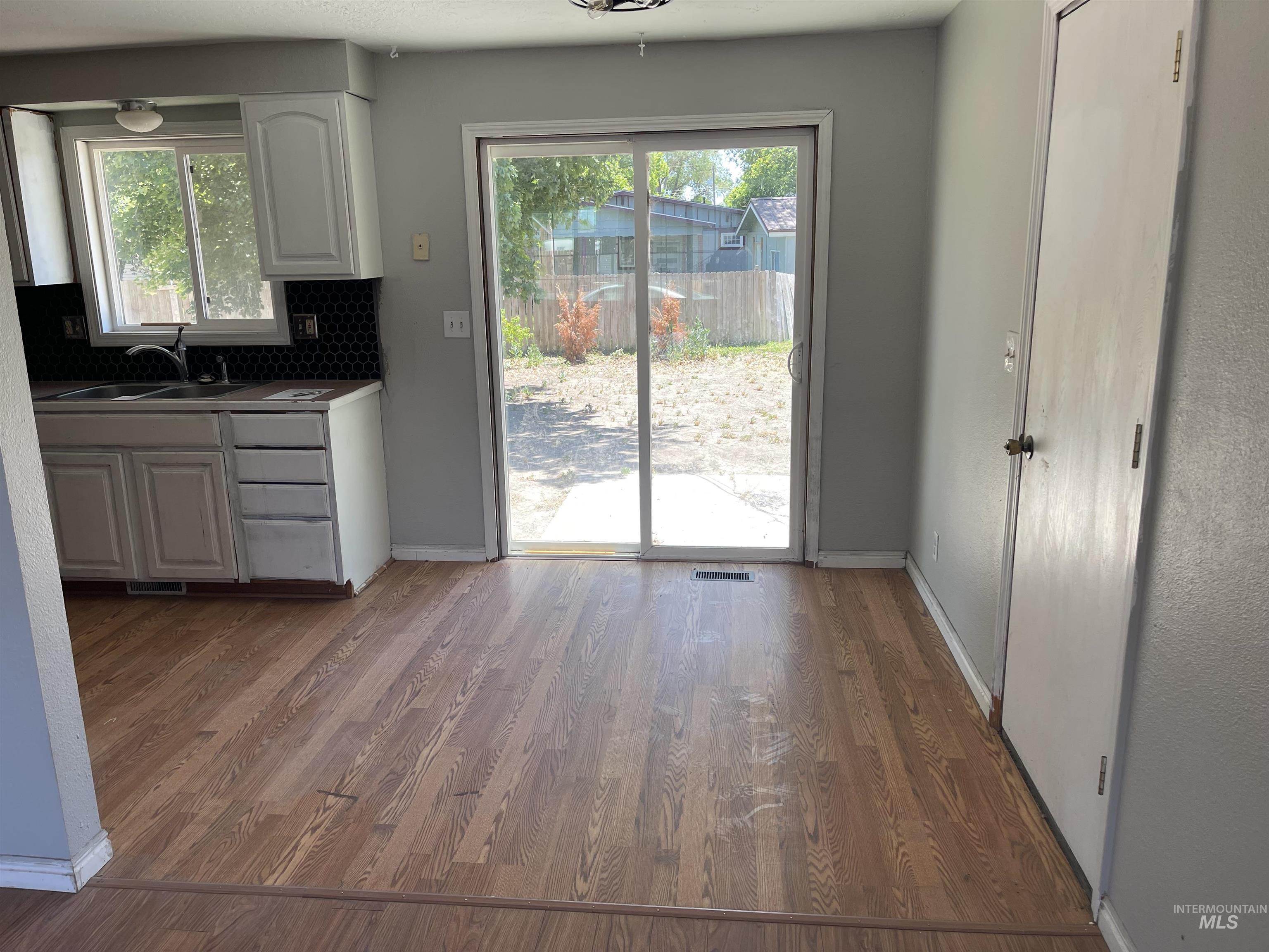 511 Chestnut St, Mountain Home, Idaho 83647, 3 Bedrooms, 1 Bathroom, Residential For Sale, Price $245,000, 98991040