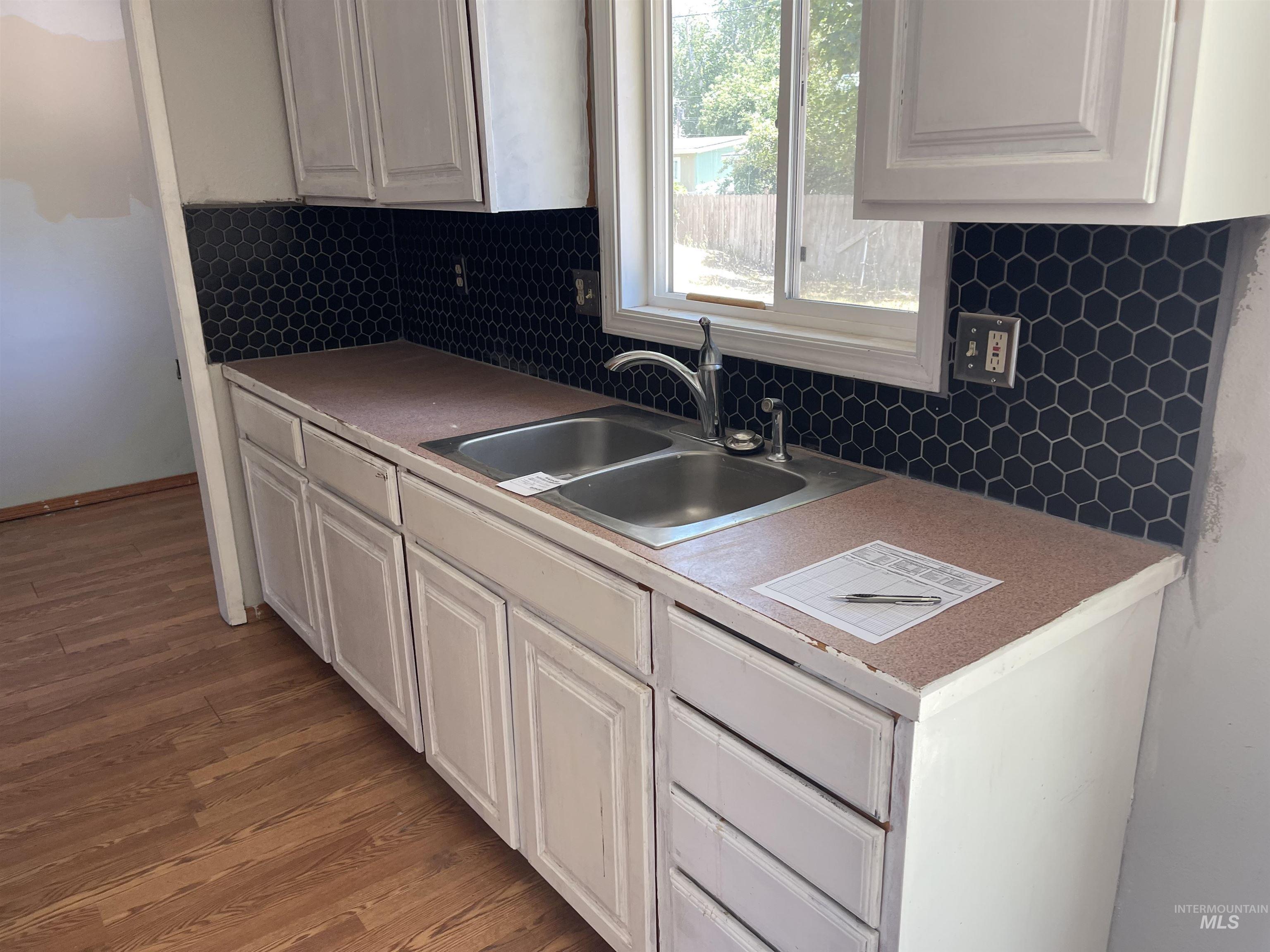 511 Chestnut St, Mountain Home, Idaho 83647, 3 Bedrooms, 1 Bathroom, Residential For Sale, Price $245,000, 98991040