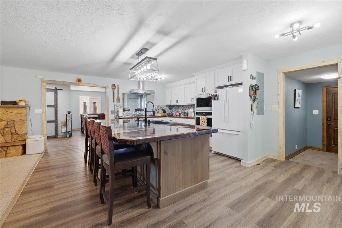 2717 E Victory, Nampa, Idaho 83687, 4 Bedrooms, 3 Bathrooms, Farm & Ranch For Sale, Price $739,900,MLS 98991041