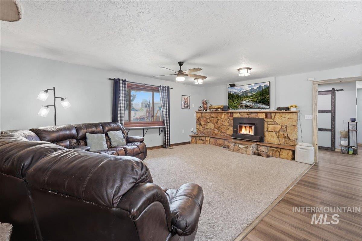 2717 E Victory, Nampa, Idaho 83687, 4 Bedrooms, 3 Bathrooms, Farm & Ranch For Sale, Price $739,900,MLS 98991041