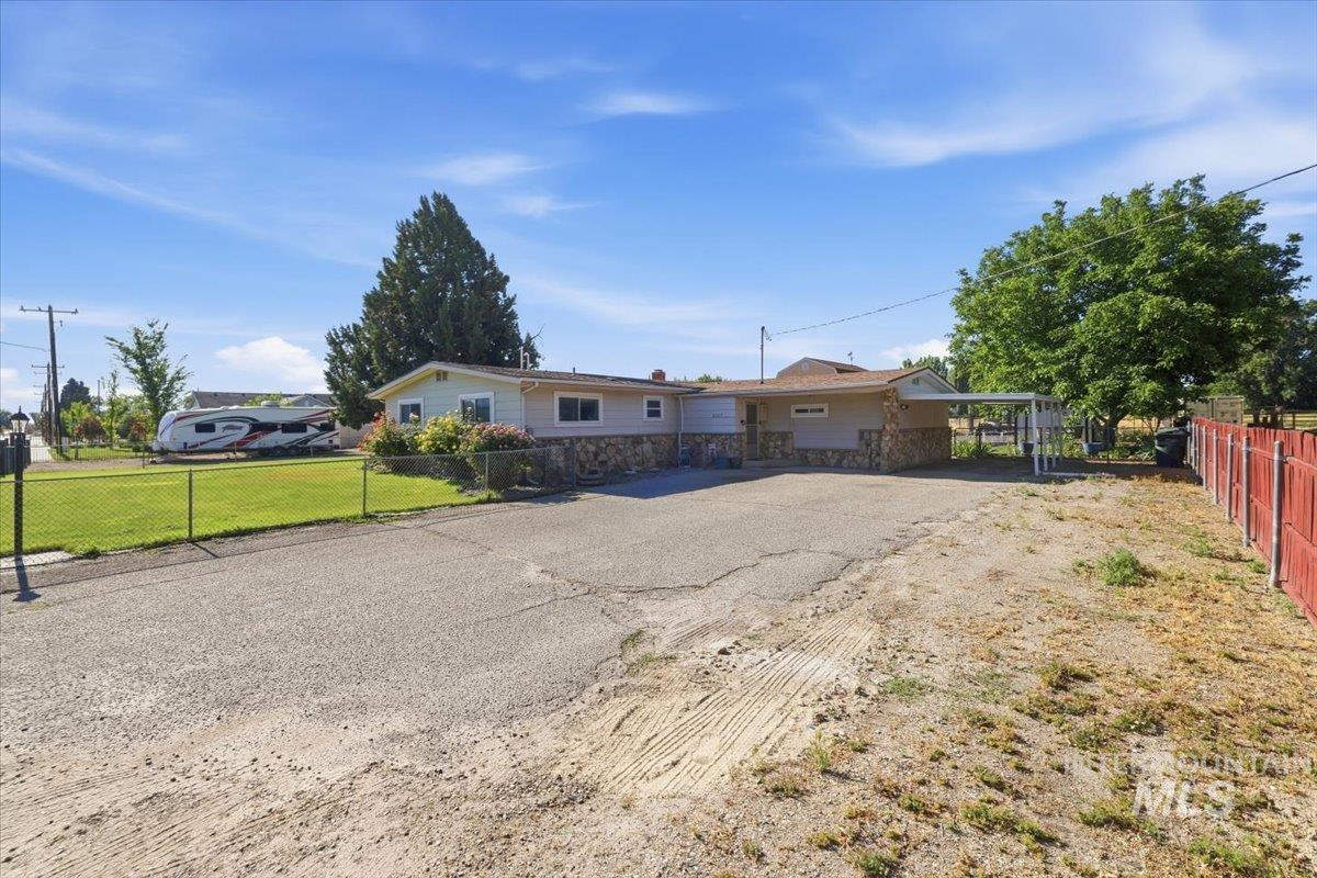 2717 E Victory, Nampa, Idaho 83687, 4 Bedrooms, 3 Bathrooms, Farm & Ranch For Sale, Price $739,900,MLS 98991041