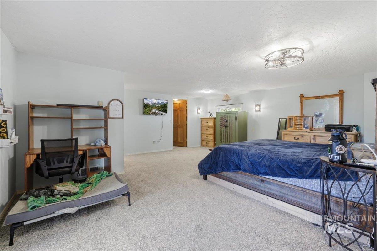 2717 E Victory, Nampa, Idaho 83687, 4 Bedrooms, 3 Bathrooms, Farm & Ranch For Sale, Price $739,900,MLS 98991041