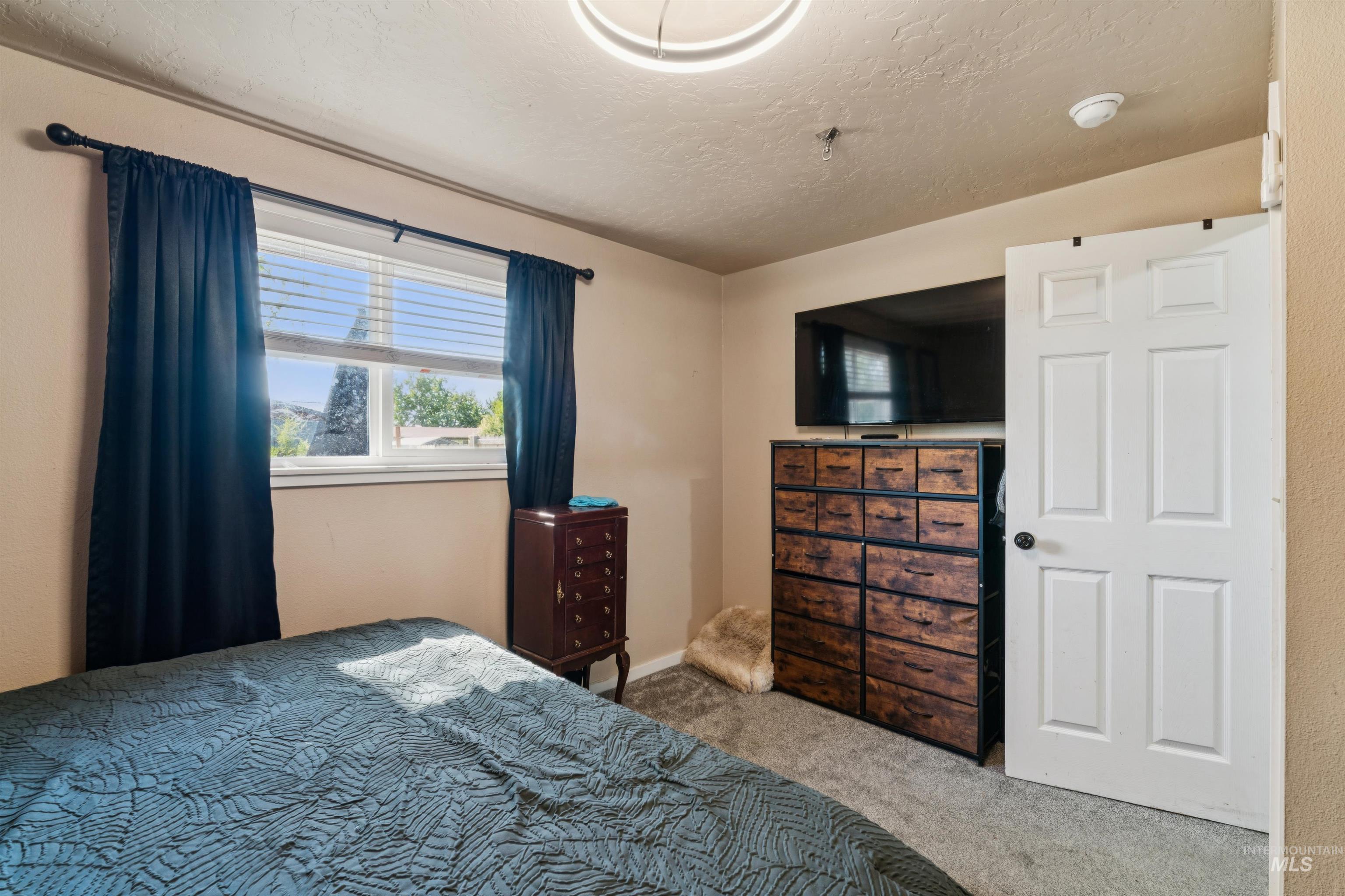 10707 W Blue Fox Ct, Boise, Idaho 83709, 3 Bedrooms, 1 Bathroom, Residential For Sale, Price $385,000, 98991042