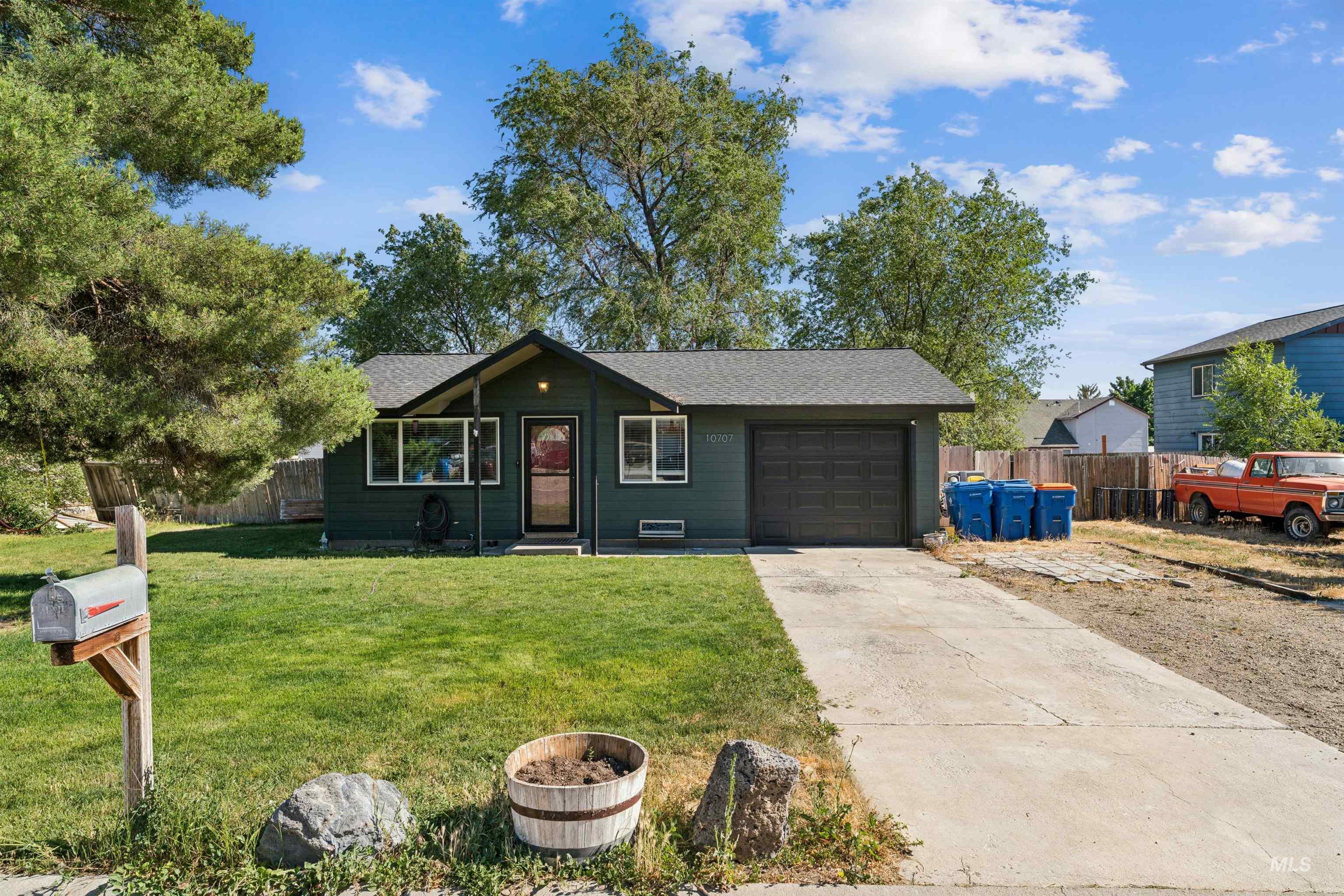 10707 W Blue Fox Ct, Boise, Idaho 83709, 3 Bedrooms, 1 Bathroom, Residential For Sale, Price $385,000, 98991042