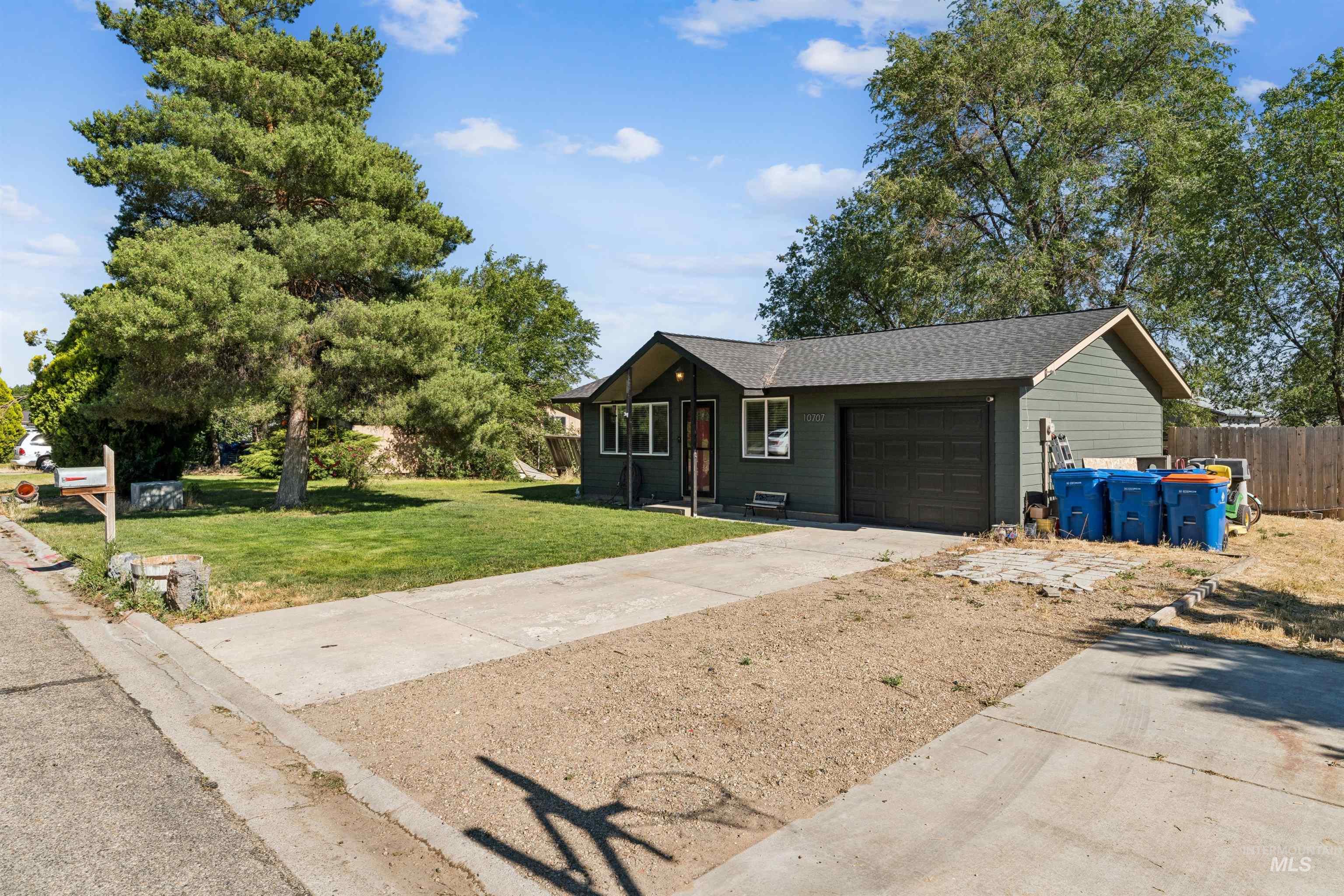 10707 W Blue Fox Ct, Boise, Idaho 83709, 3 Bedrooms, 1 Bathroom, Residential For Sale, Price $385,000, 98991042