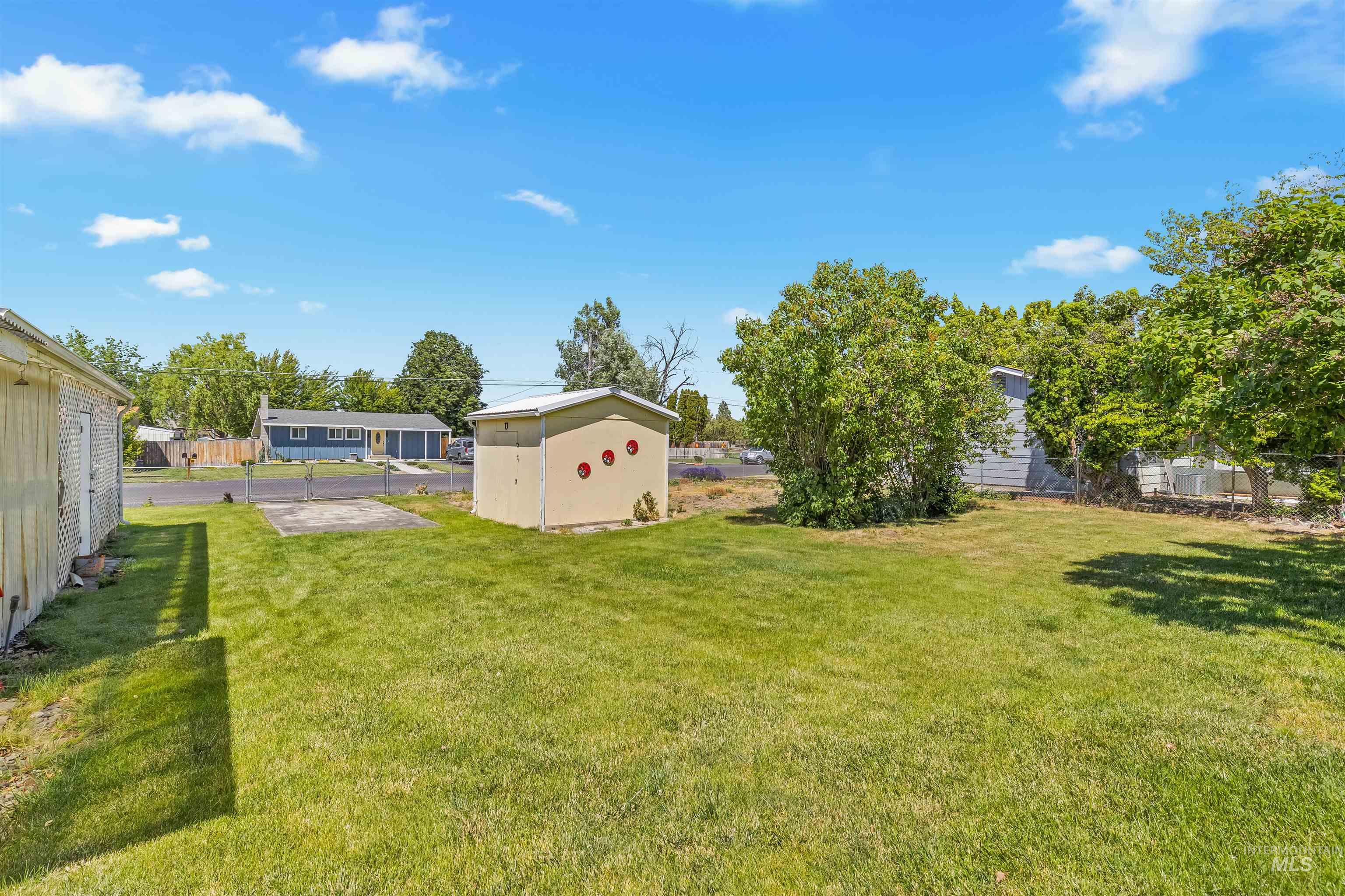 3601 12th Street, Lewiston, Idaho 83501, 2 Bedrooms, 1 Bathroom, Residential For Sale, Price $309,000, 98991044