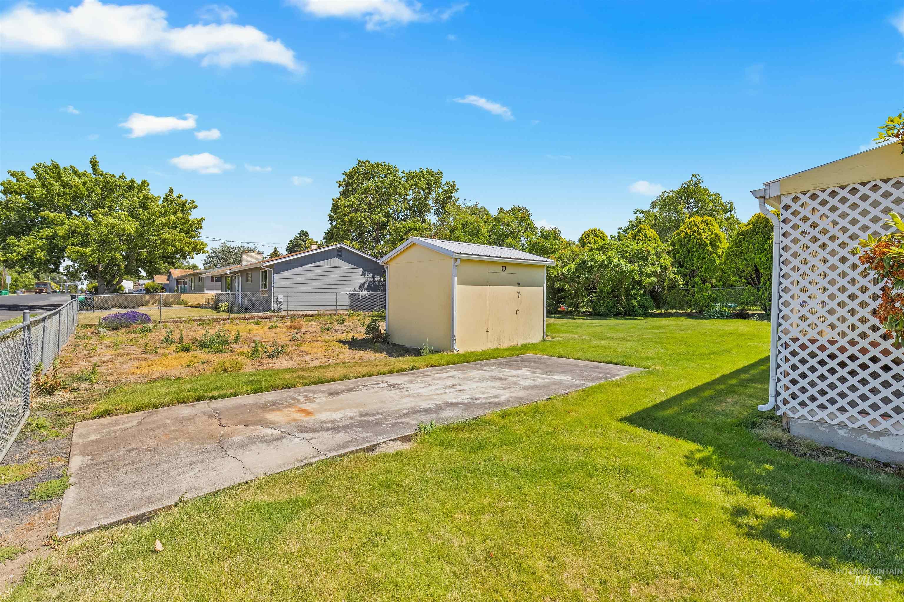 3601 12th Street, Lewiston, Idaho 83501, 2 Bedrooms, 1 Bathroom, Residential For Sale, Price $309,000, 98991044