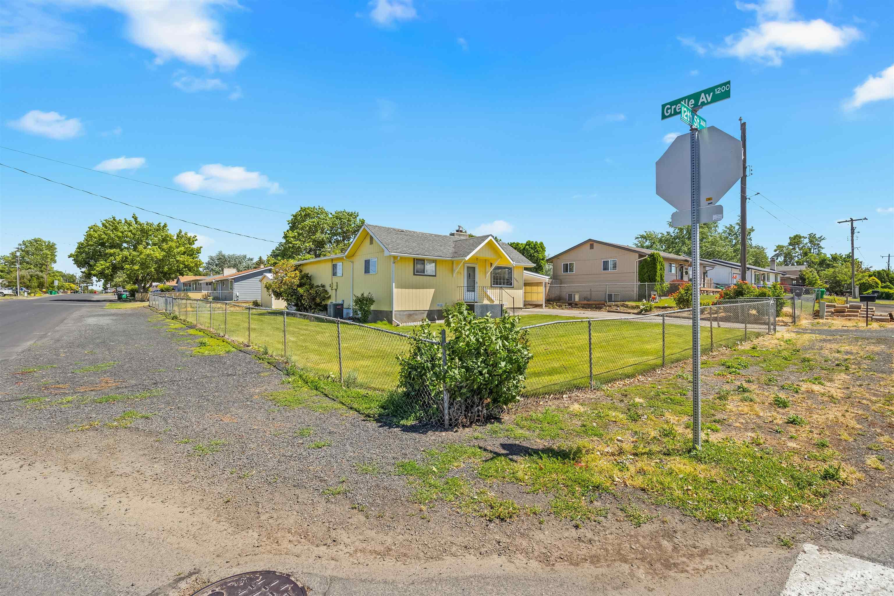 3601 12th Street, Lewiston, Idaho 83501, 2 Bedrooms, 1 Bathroom, Residential For Sale, Price $309,000, 98991044