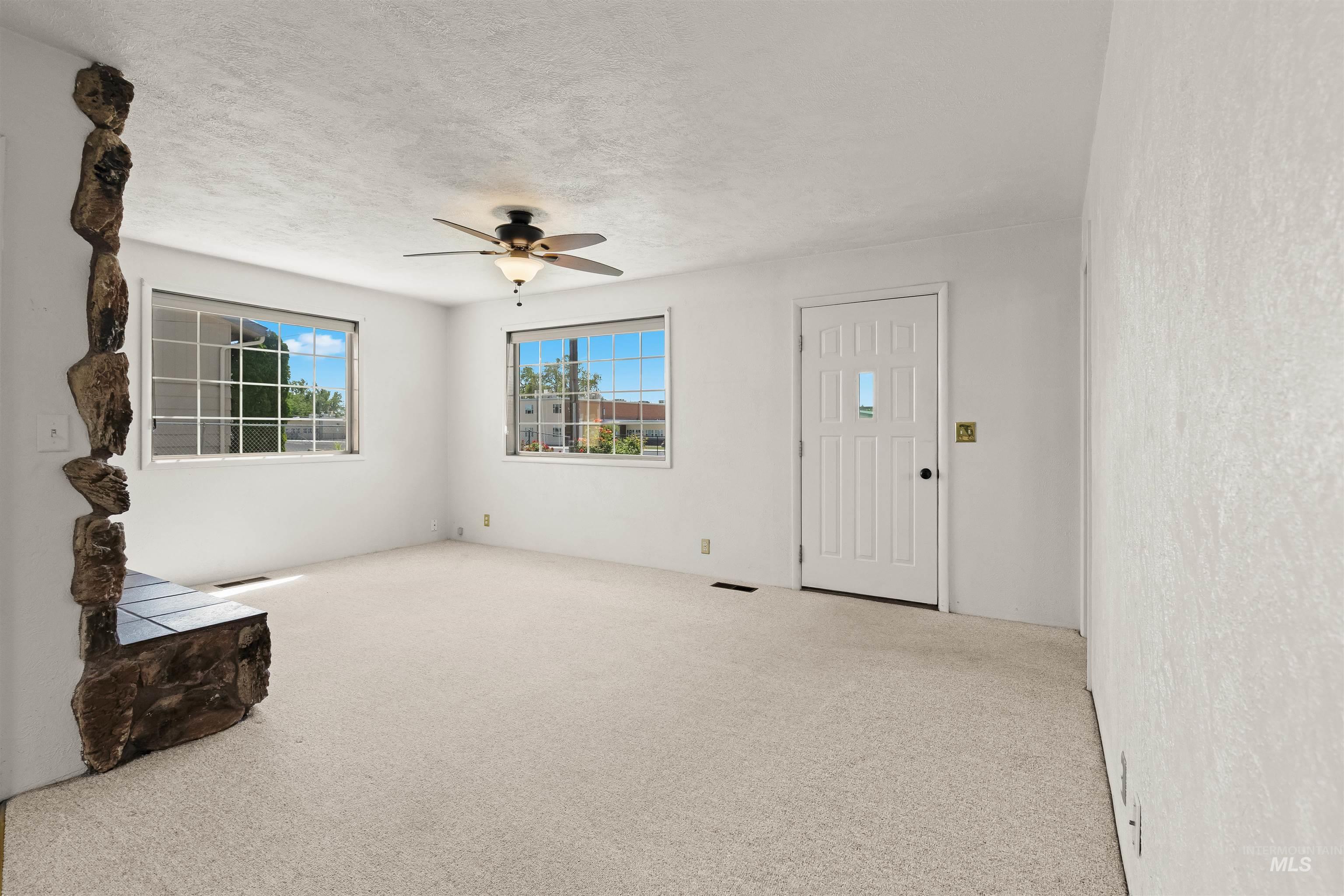 3601 12th Street, Lewiston, Idaho 83501, 2 Bedrooms, 1 Bathroom, Residential For Sale, Price $309,000, 98991044