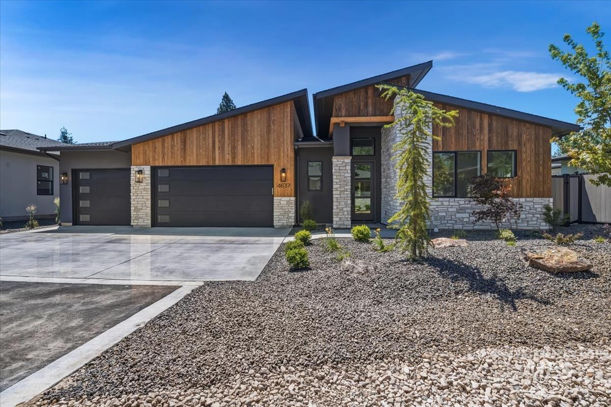 4637 N Collister Dr, Boise, Idaho 83703, 3 Bedrooms, 2.5 Bathrooms, Residential For Sale, Price $860,000, 98991045