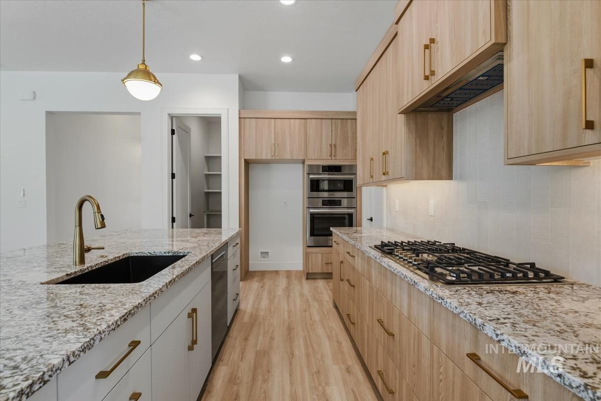 4637 N Collister Dr, Boise, Idaho 83703, 3 Bedrooms, 2.5 Bathrooms, Residential For Sale, Price $860,000, 98991045
