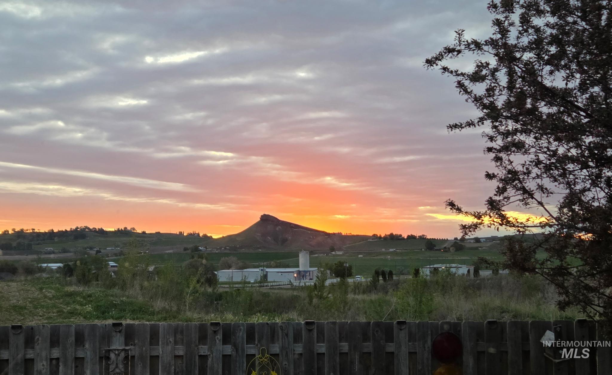 532 Morning Dove Way, Marsing, Idaho 83639, 3 Bedrooms, 2 Bathrooms, Residential For Sale, Price $405,000, 98991046