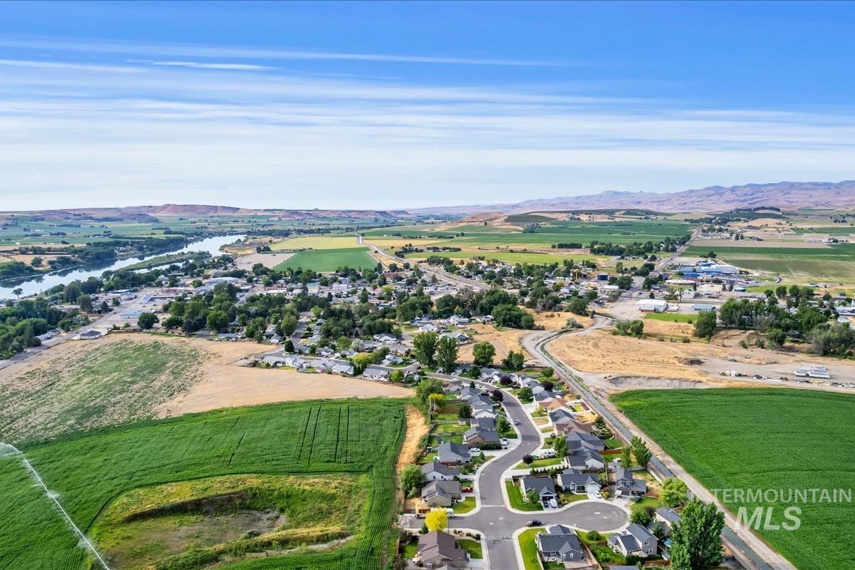 532 Morning Dove Way, Marsing, Idaho 83639, 3 Bedrooms, 2 Bathrooms, Residential For Sale, Price $405,000, 98991046