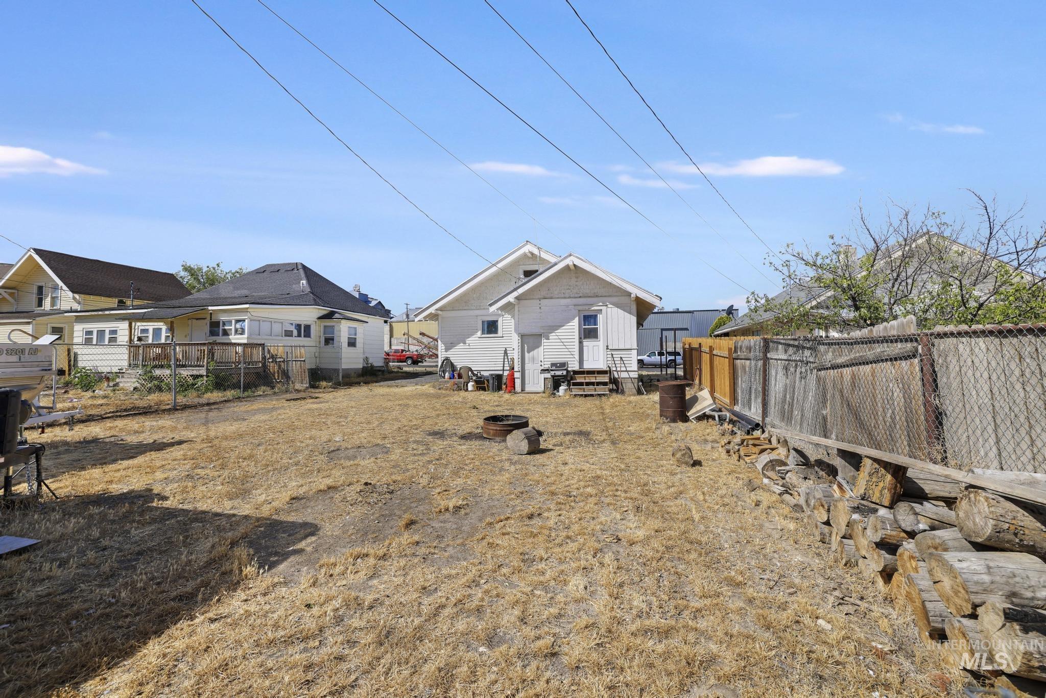 212 8th Ave S, Buhl, Idaho 83316-1323, 2 Bedrooms, 1 Bathroom, Residential For Sale, Price $195,000, 98991051