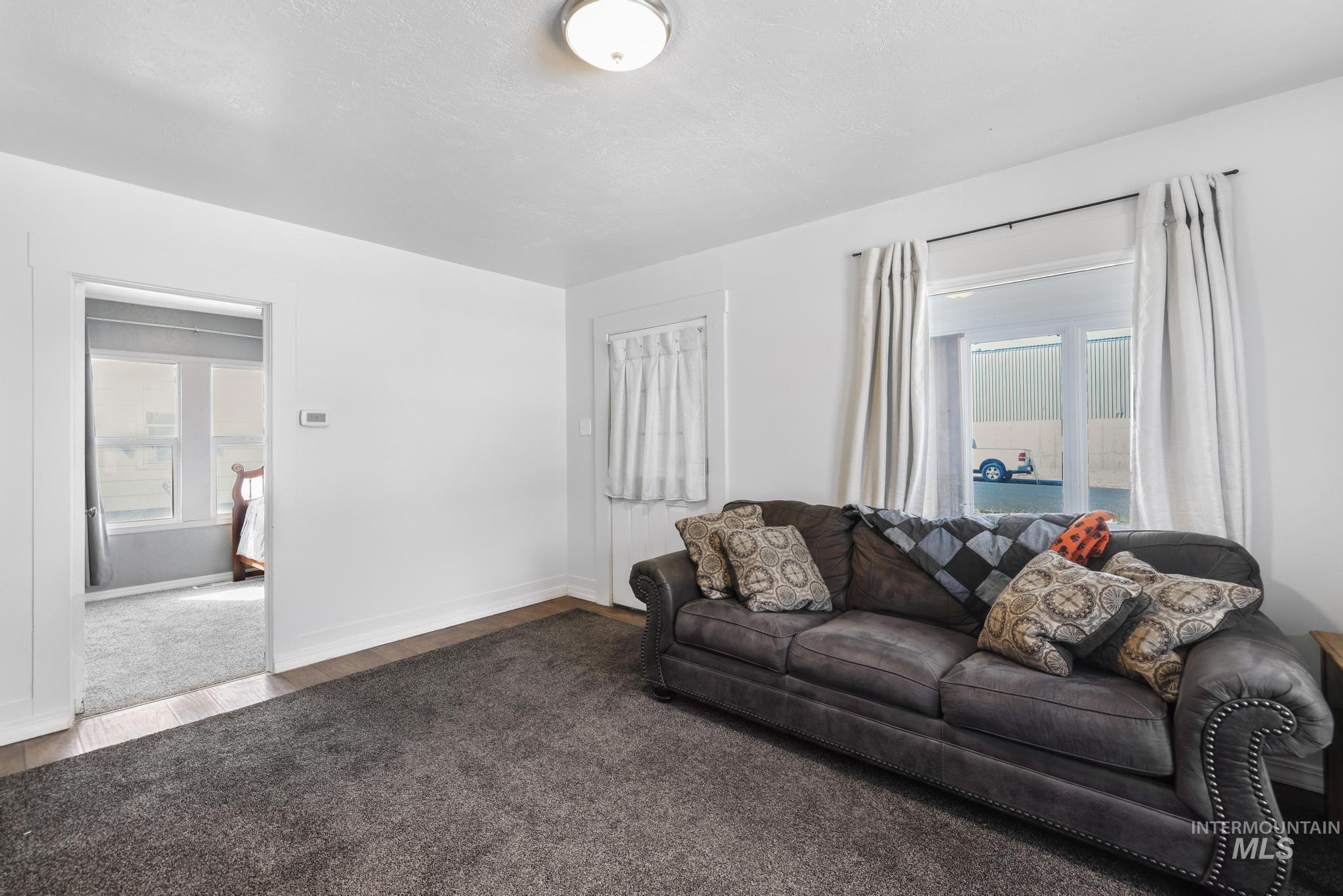 212 8th Ave S, Buhl, Idaho 83316-1323, 2 Bedrooms, 1 Bathroom, Residential For Sale, Price $195,000, 98991051