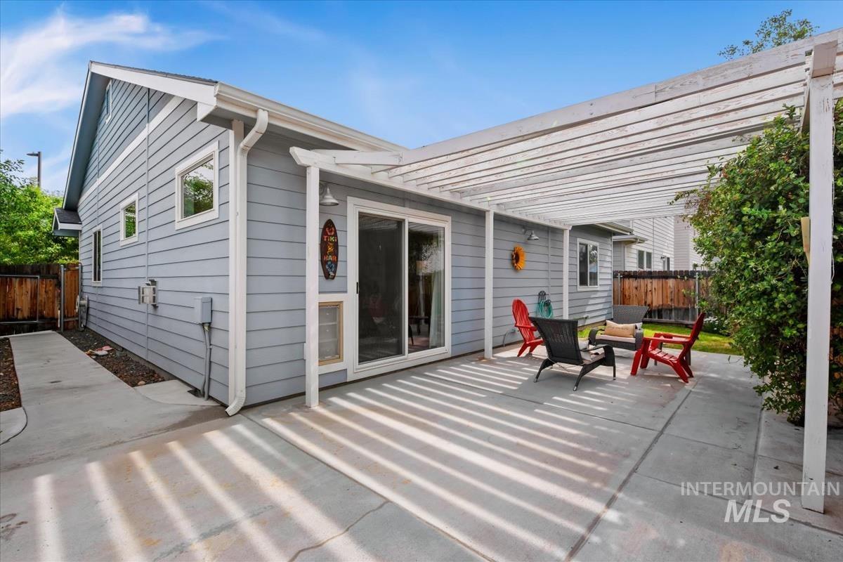 9617 W De Witt St, Boise, Idaho 83704, 3 Bedrooms, 2 Bathrooms, Residential For Sale, Price $450,000,MLS 98991052