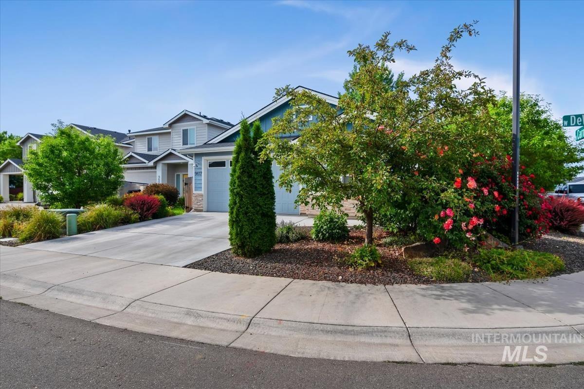 9617 W De Witt St, Boise, Idaho 83704, 3 Bedrooms, 2 Bathrooms, Residential For Sale, Price $450,000,MLS 98991052