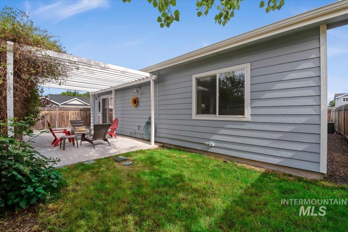 9617 W De Witt St, Boise, Idaho 83704, 3 Bedrooms, 2 Bathrooms, Residential For Sale, Price $450,000,MLS 98991052