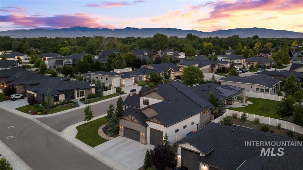 9709 W Snowcap Dr, Boise, Idaho 83709, 3 Bedrooms, 2.5 Bathrooms, Residential For Sale, Price $1,050,000,MLS 98991053
