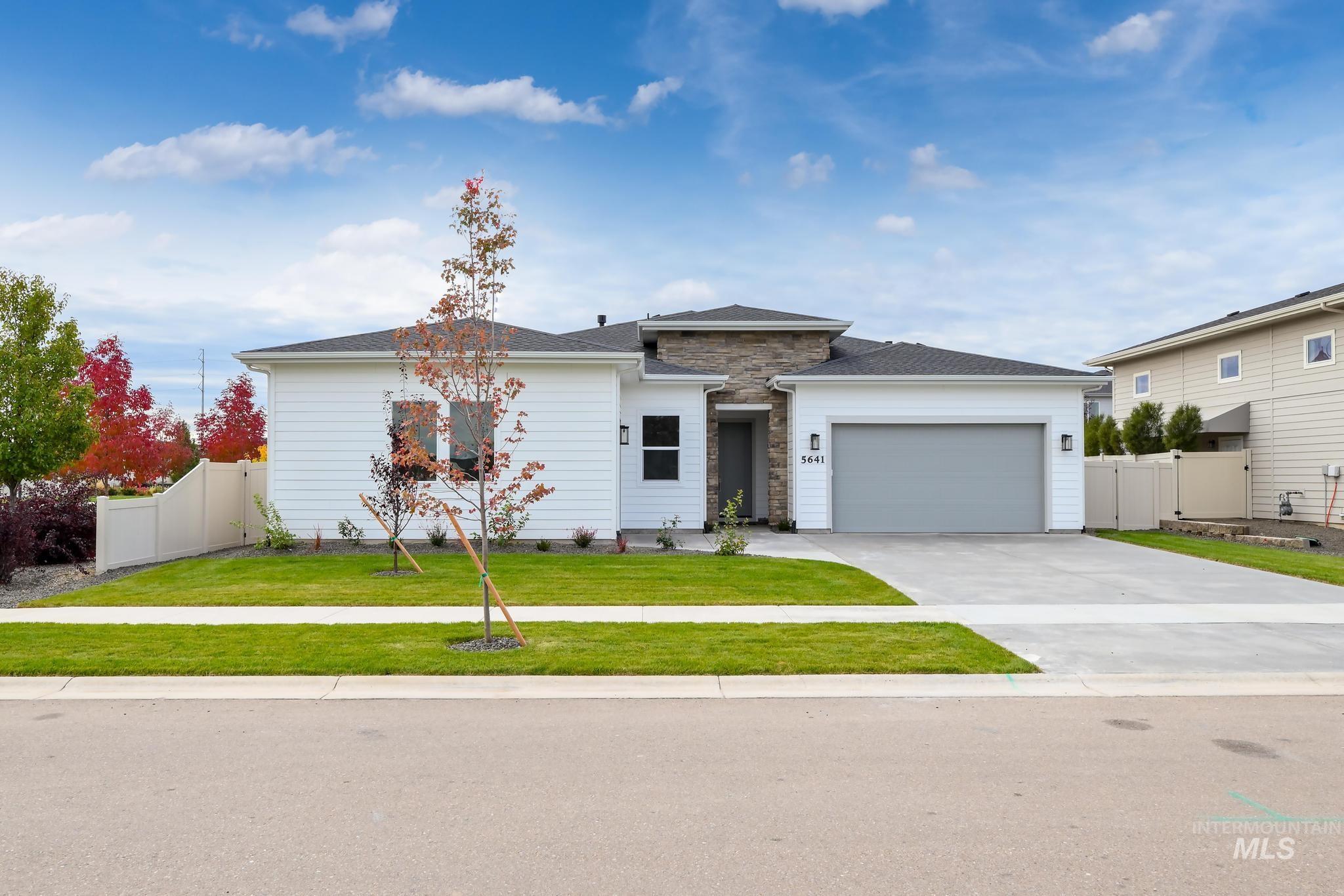 9012 W Purple Martin St, Star, Idaho 83669, 4 Bedrooms, 3 Bathrooms, Residential For Sale, Price $689,000,MLS 98991057