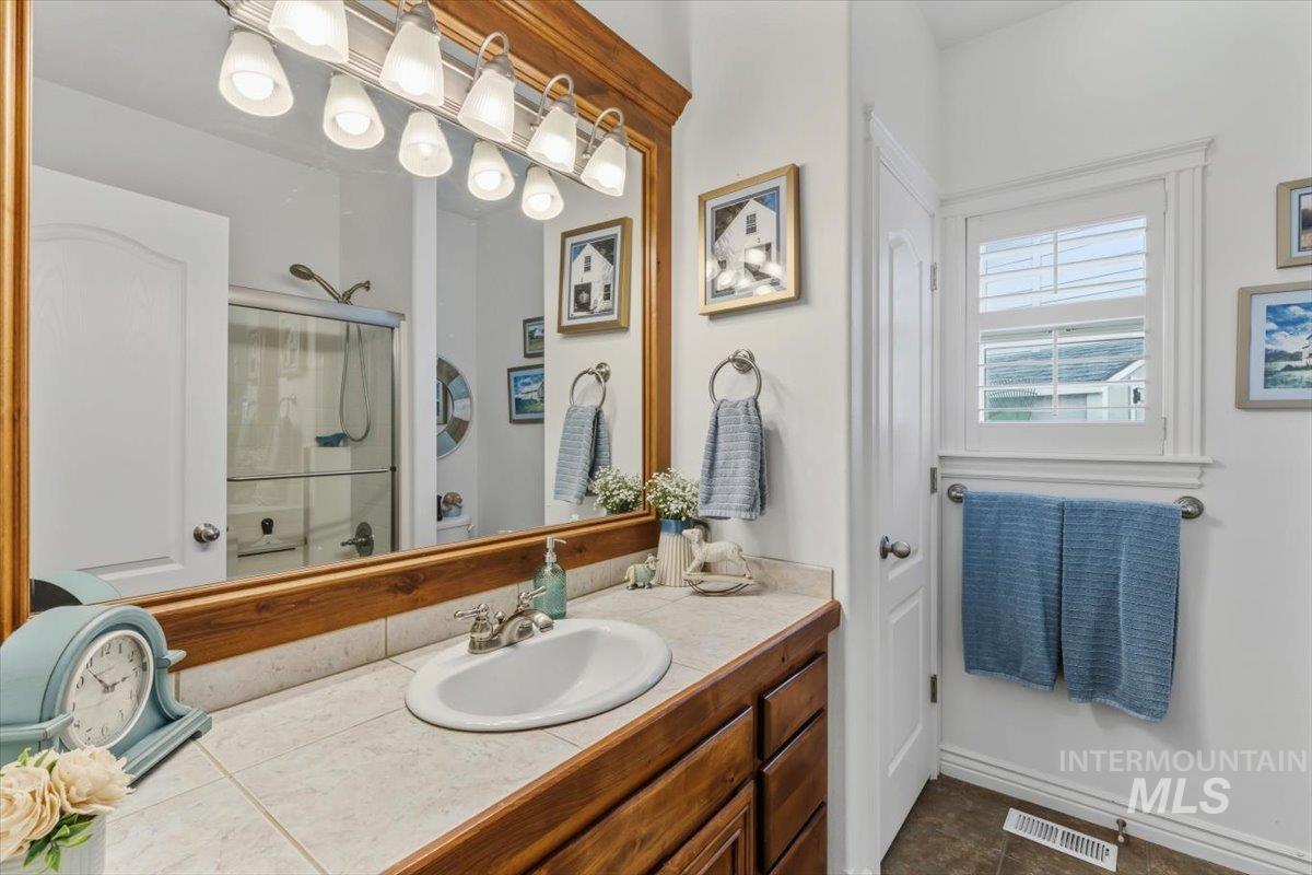 9774 W Blackpool Ct, Star, Idaho 83669, 3 Bedrooms, 2.5 Bathrooms, Residential For Sale, Price $599,999,MLS 98991058