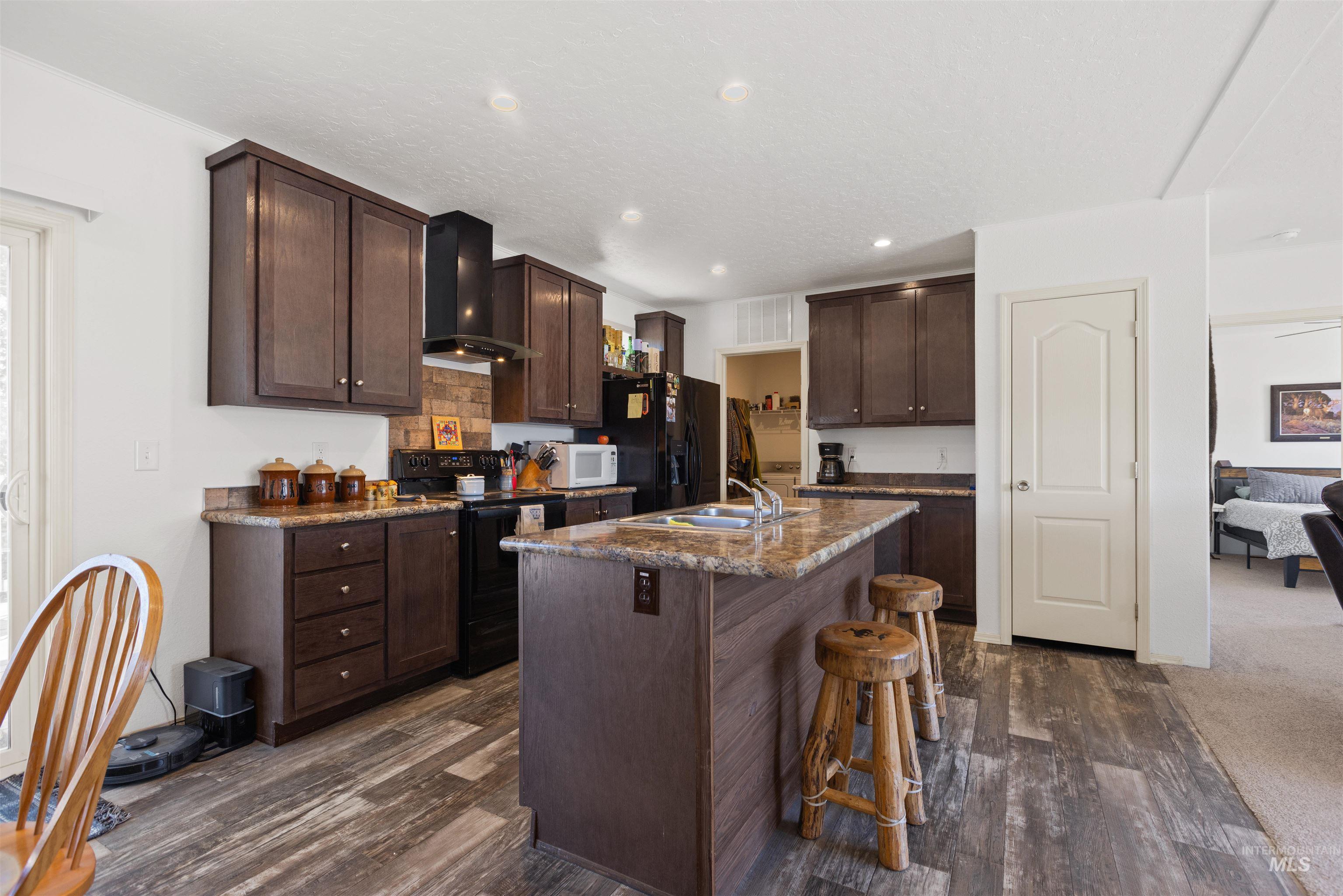 19829 Top Road, Greenleaf, Idaho 83626, 3 Bedrooms, 2 Bathrooms, Residential For Sale, Price $225,000, 98991060