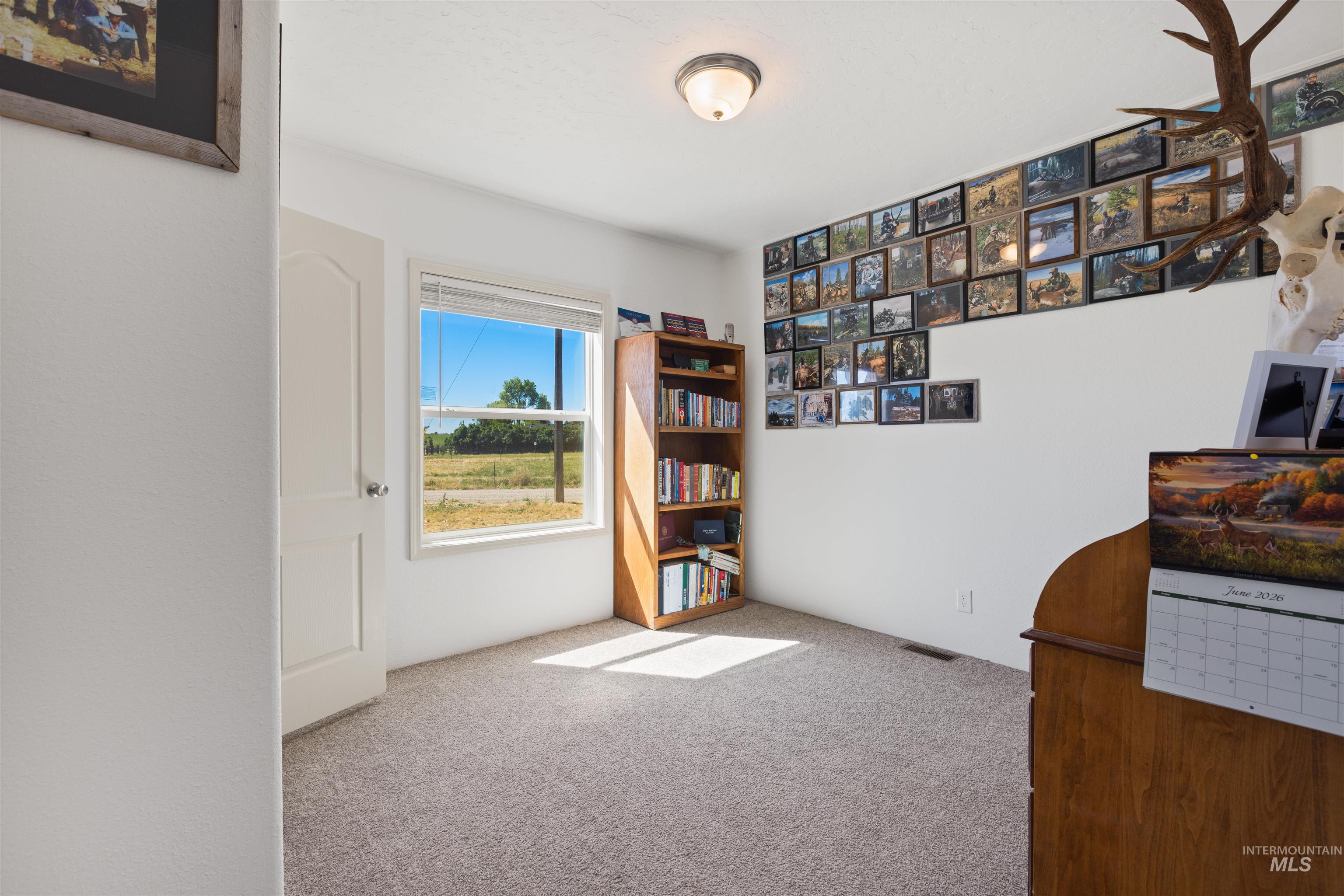 19829 Top Road, Greenleaf, Idaho 83626, 3 Bedrooms, 2 Bathrooms, Residential For Sale, Price $225,000, 98991060