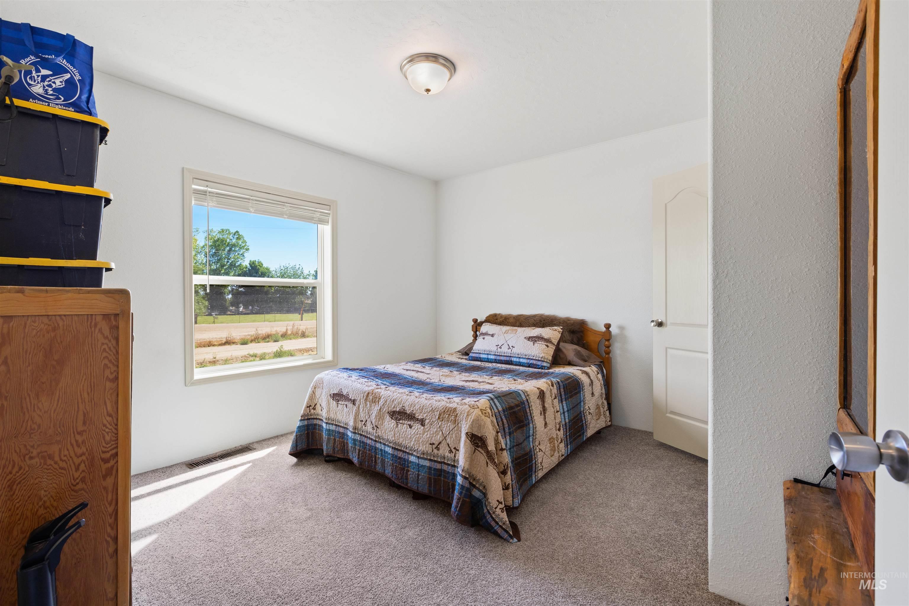 19829 Top Road, Greenleaf, Idaho 83626, 3 Bedrooms, 2 Bathrooms, Residential For Sale, Price $225,000, 98991060