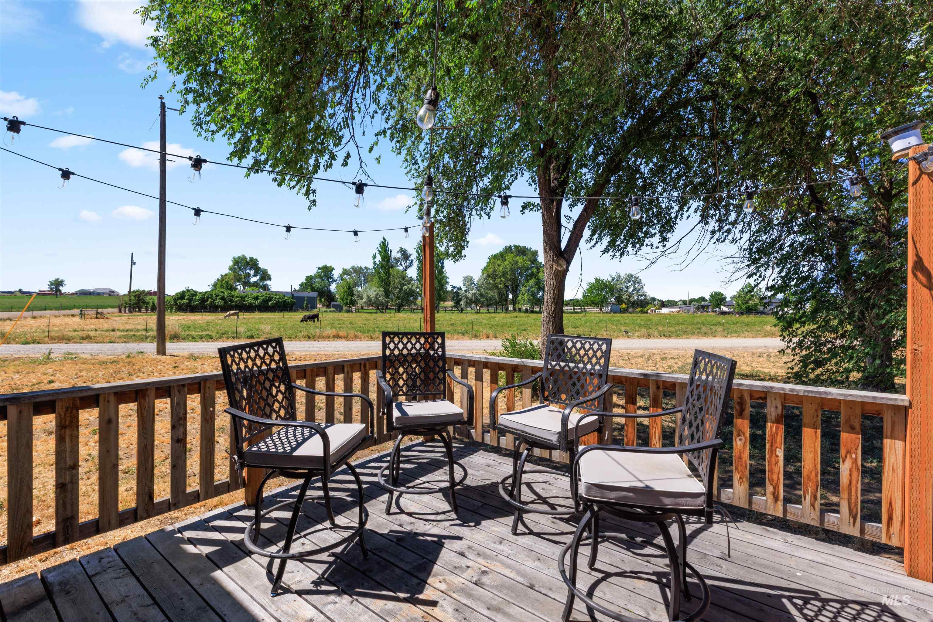 19829 Top Road, Greenleaf, Idaho 83626, 3 Bedrooms, 2 Bathrooms, Residential For Sale, Price $225,000, 98991060