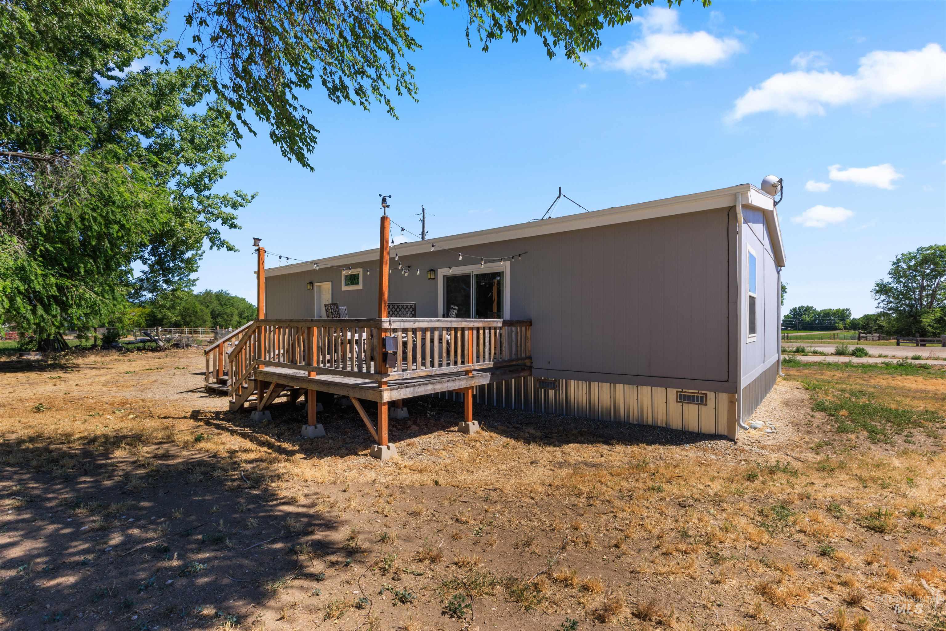 19829 Top Road, Greenleaf, Idaho 83626, 3 Bedrooms, 2 Bathrooms, Residential For Sale, Price $225,000, 98991060