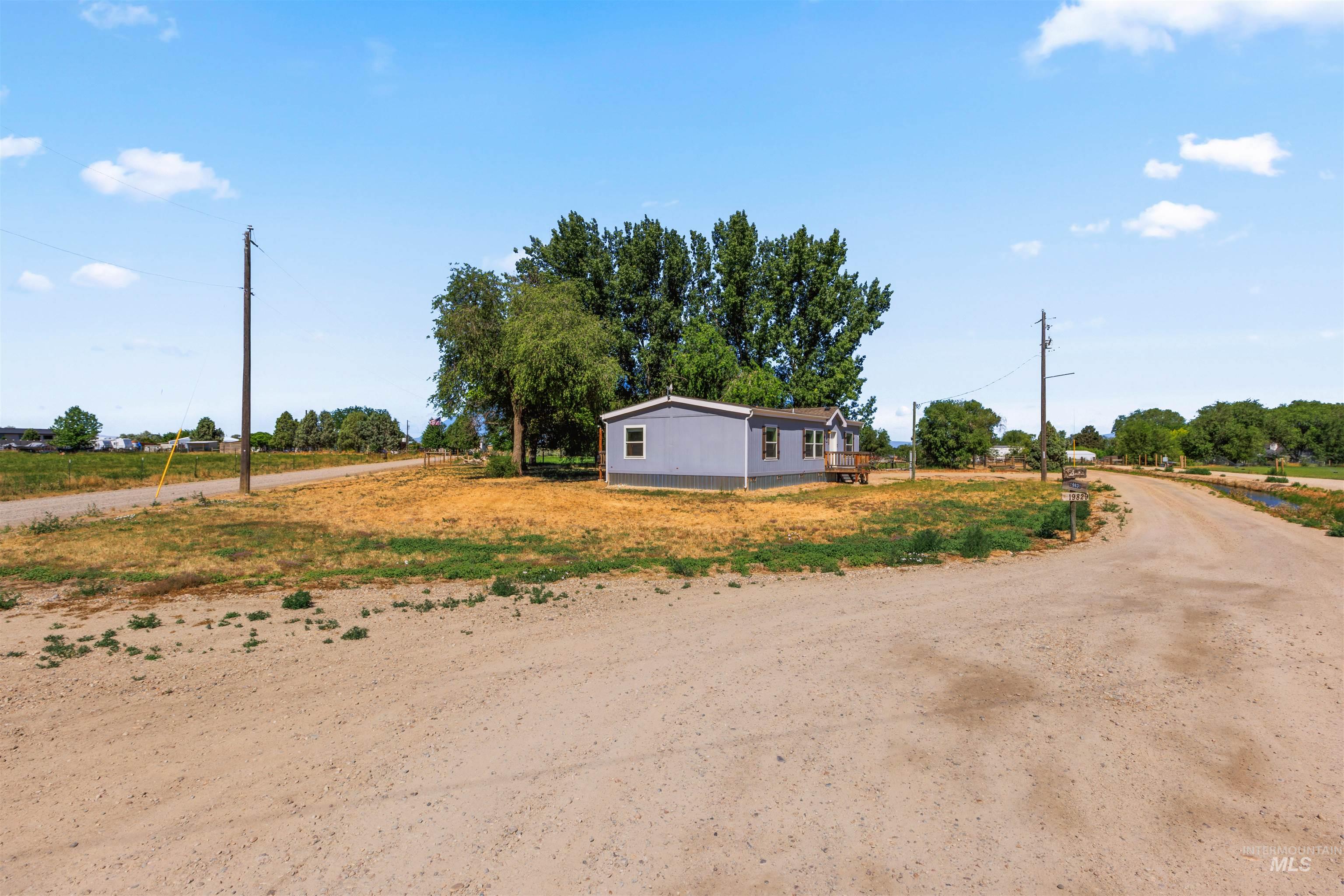 19829 Top Road, Greenleaf, Idaho 83626, 3 Bedrooms, 2 Bathrooms, Residential For Sale, Price $225,000, 98991060
