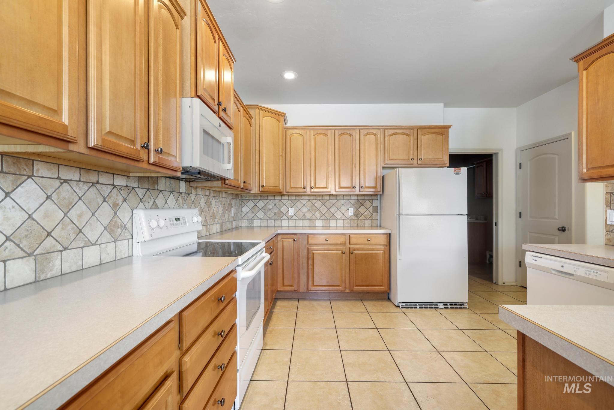 492 Shadetree Trail, Twin Falls, Idaho 83301-2917, 3 Bedrooms, 2 Bathrooms, Residential For Sale, Price $430,000,MLS 98991062