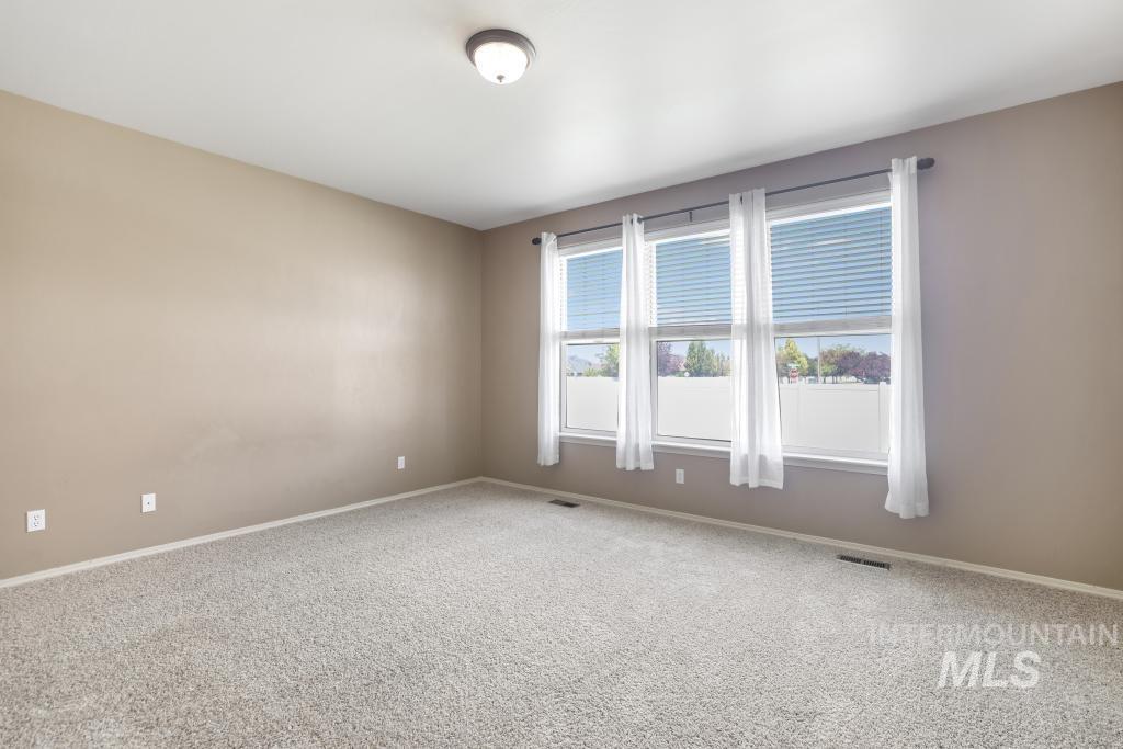 492 Shadetree Trail, Twin Falls, Idaho 83301-2917, 3 Bedrooms, 2 Bathrooms, Residential For Sale, Price $430,000,MLS 98991062