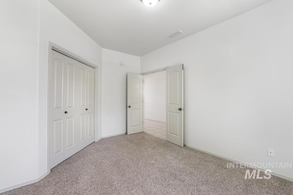 492 Shadetree Trail, Twin Falls, Idaho 83301-2917, 3 Bedrooms, 2 Bathrooms, Residential For Sale, Price $430,000,MLS 98991062