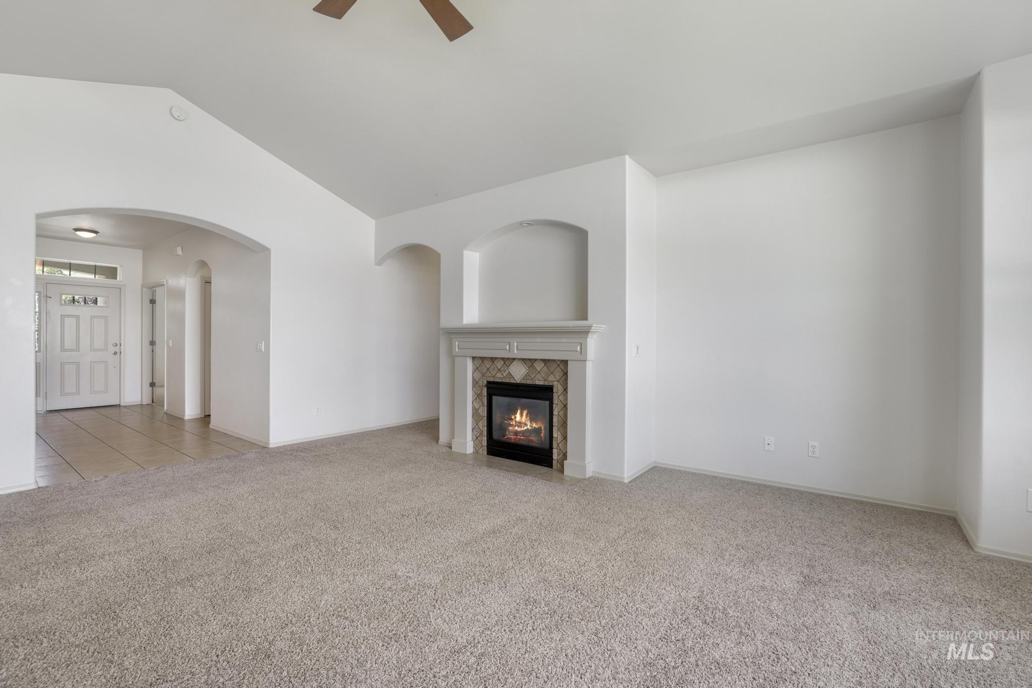 492 Shadetree Trail, Twin Falls, Idaho 83301-2917, 3 Bedrooms, 2 Bathrooms, Residential For Sale, Price $430,000,MLS 98991062