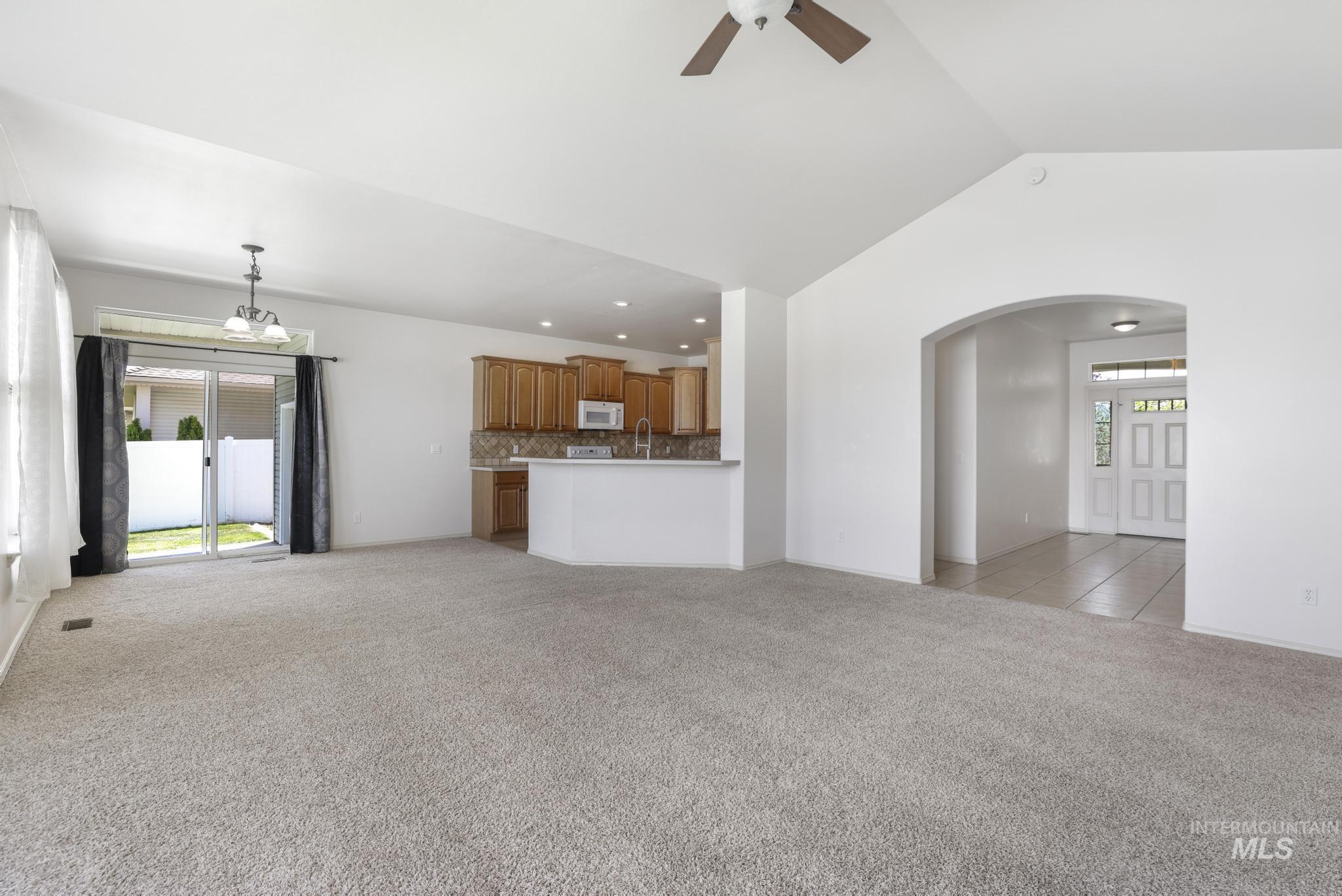 492 Shadetree Trail, Twin Falls, Idaho 83301-2917, 3 Bedrooms, 2 Bathrooms, Residential For Sale, Price $430,000,MLS 98991062