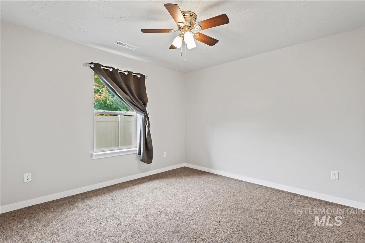 15063 N Fishing Creek Ave, Nampa, Idaho 83651-3007, 3 Bedrooms, 2 Bathrooms, Residential For Sale, Price $459,900,MLS 98991066