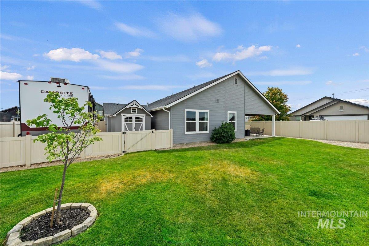 15063 N Fishing Creek Ave, Nampa, Idaho 83651-3007, 3 Bedrooms, 2 Bathrooms, Residential For Sale, Price $459,900,MLS 98991066