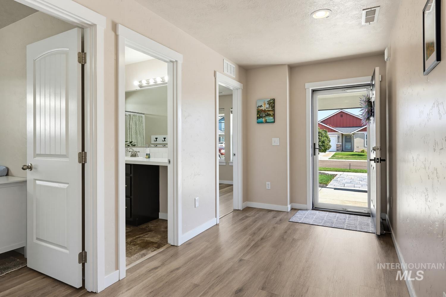 1711 W Lava Ave, Nampa, Idaho 83651, 3 Bedrooms, 2 Bathrooms, Residential For Sale, Price $459,999,MLS 98991071