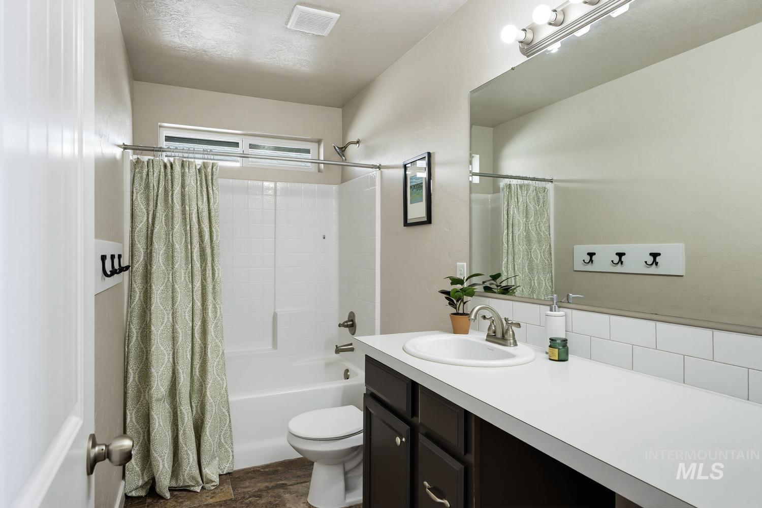 1711 W Lava Ave, Nampa, Idaho 83651, 3 Bedrooms, 2 Bathrooms, Residential For Sale, Price $459,999,MLS 98991071