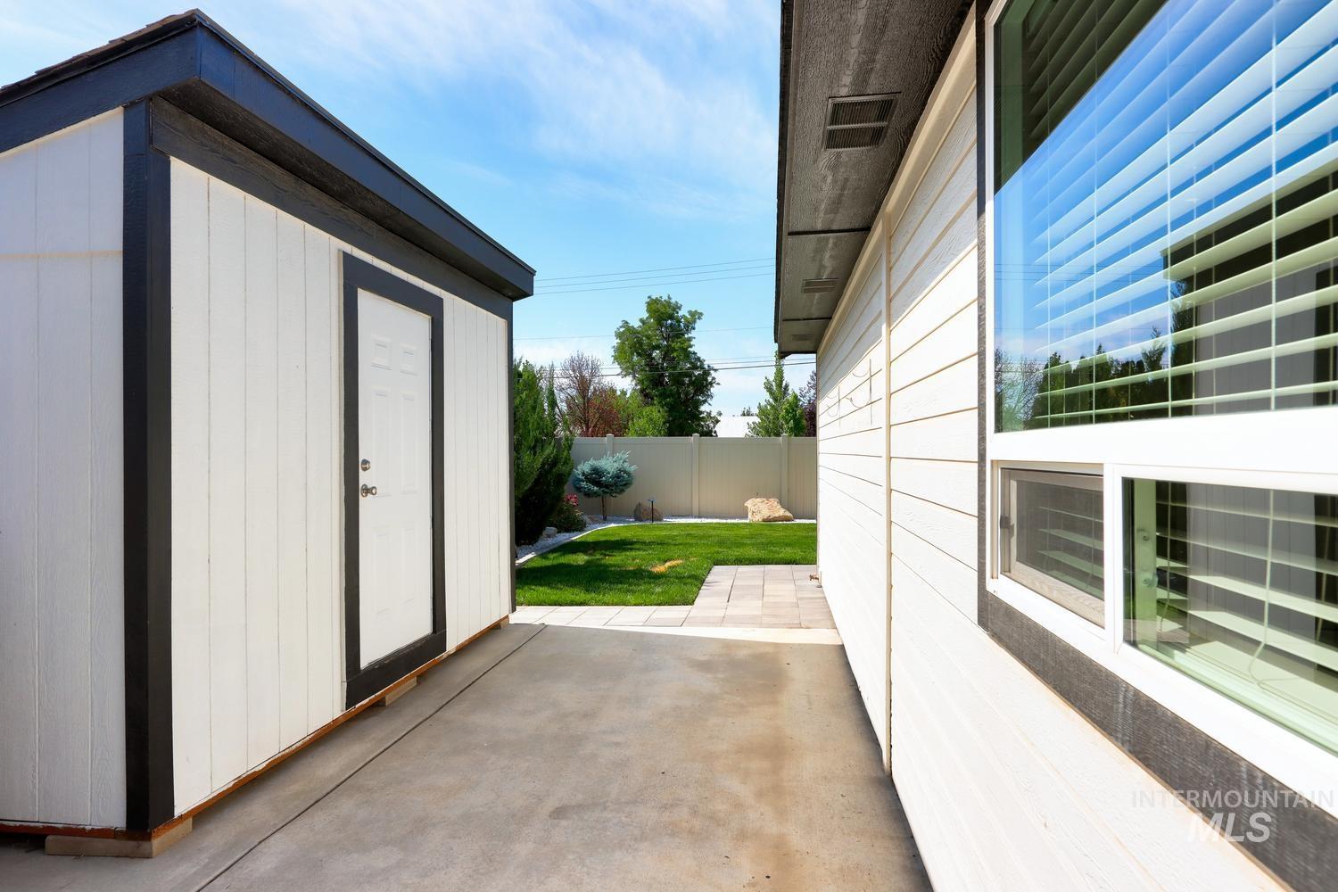 1711 W Lava Ave, Nampa, Idaho 83651, 3 Bedrooms, 2 Bathrooms, Residential For Sale, Price $459,999,MLS 98991071